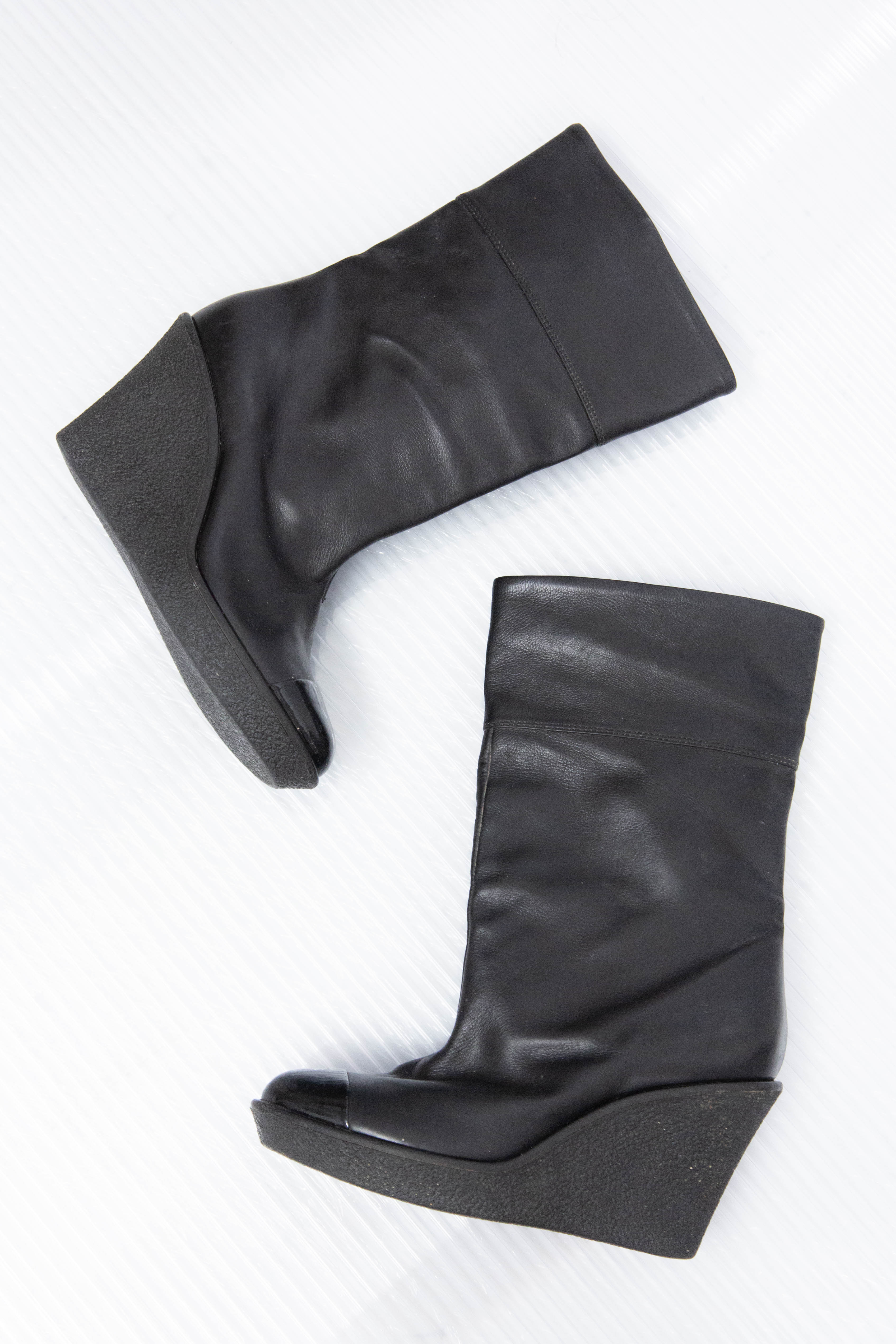 LEATHER WEDGES PATENT TOE BOOTS