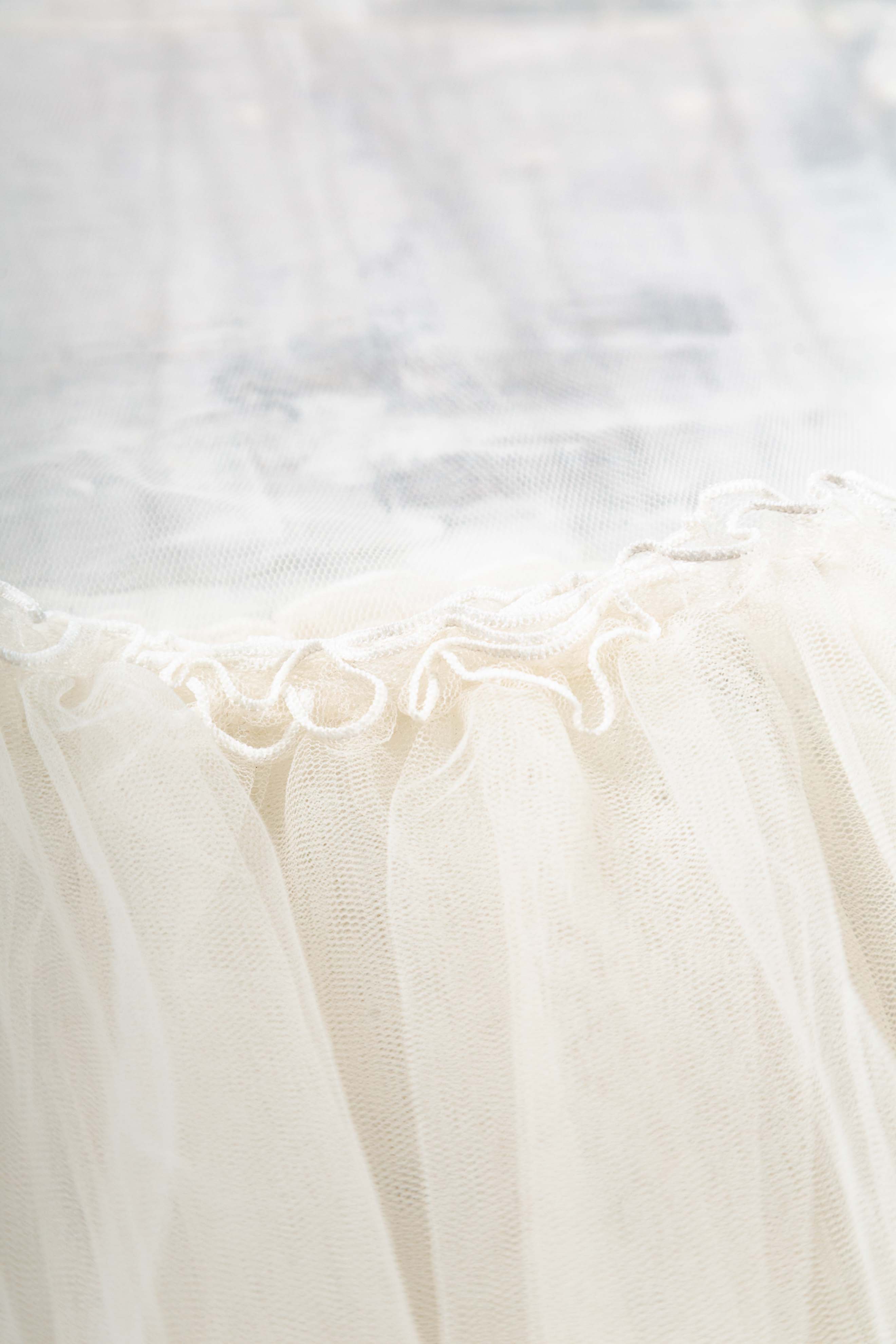 WHITE MESH TULLE SKIRT