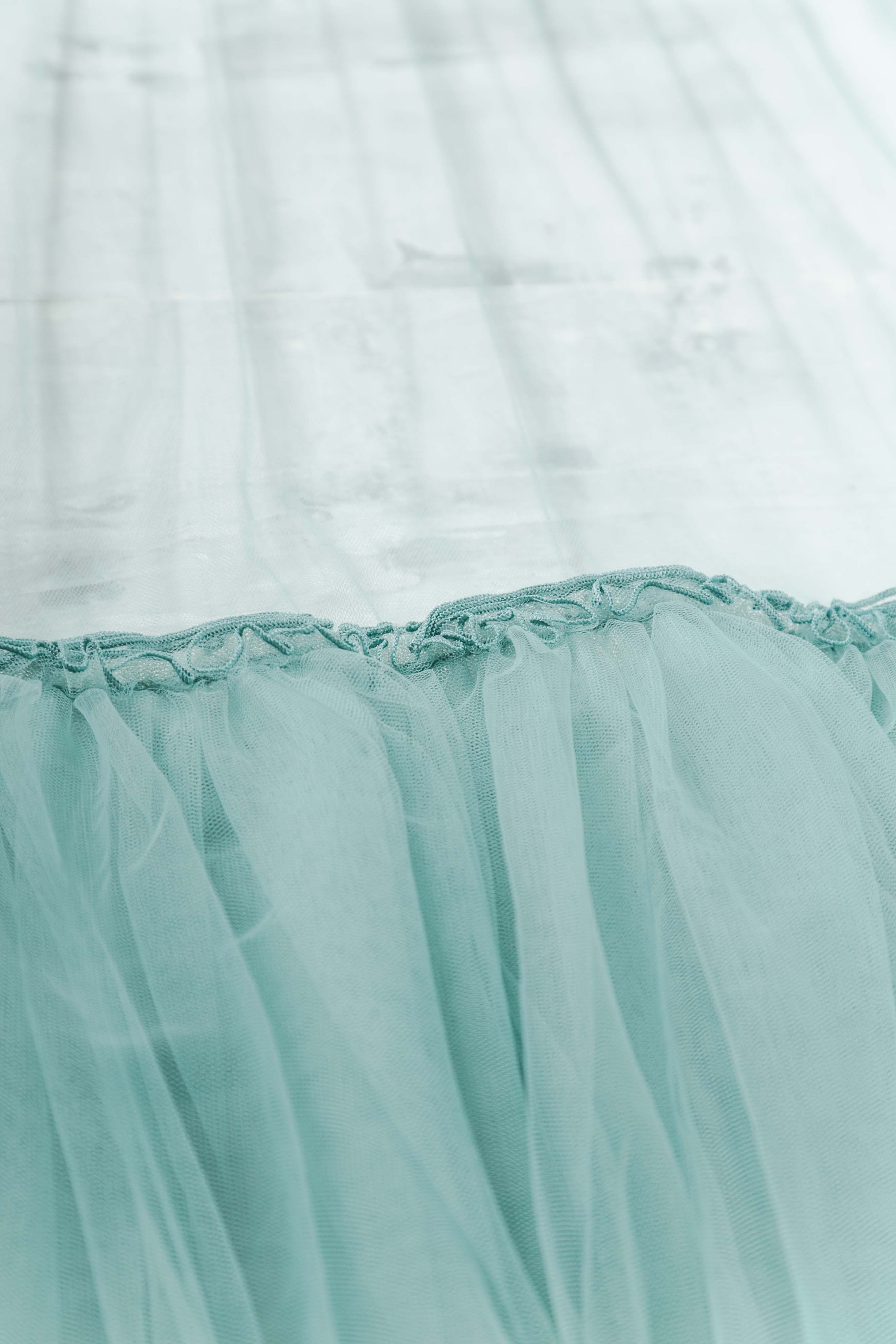 BLUE MESH TULLE SKIRT