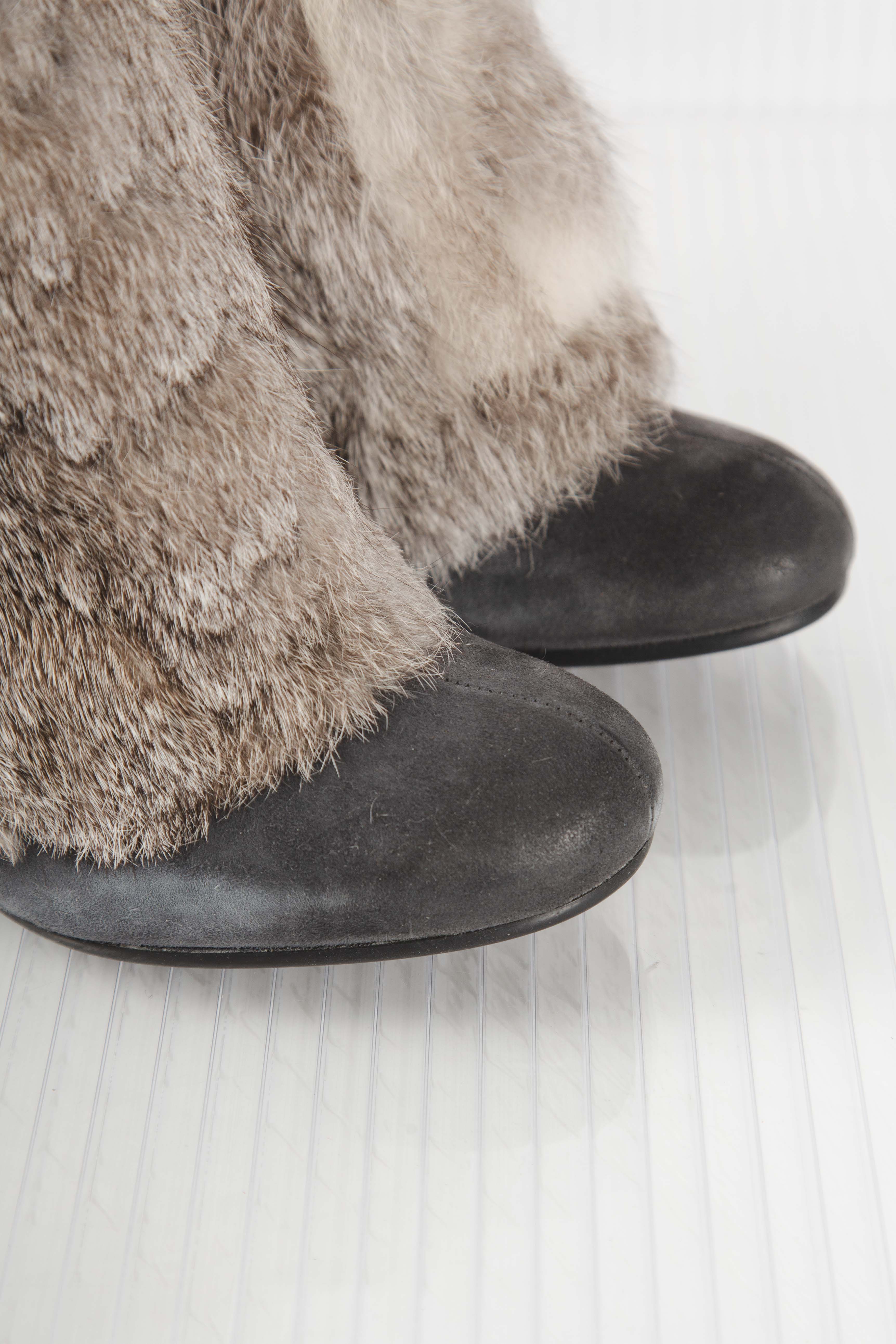 DARK BLUE LEATHER FUR WEDGES