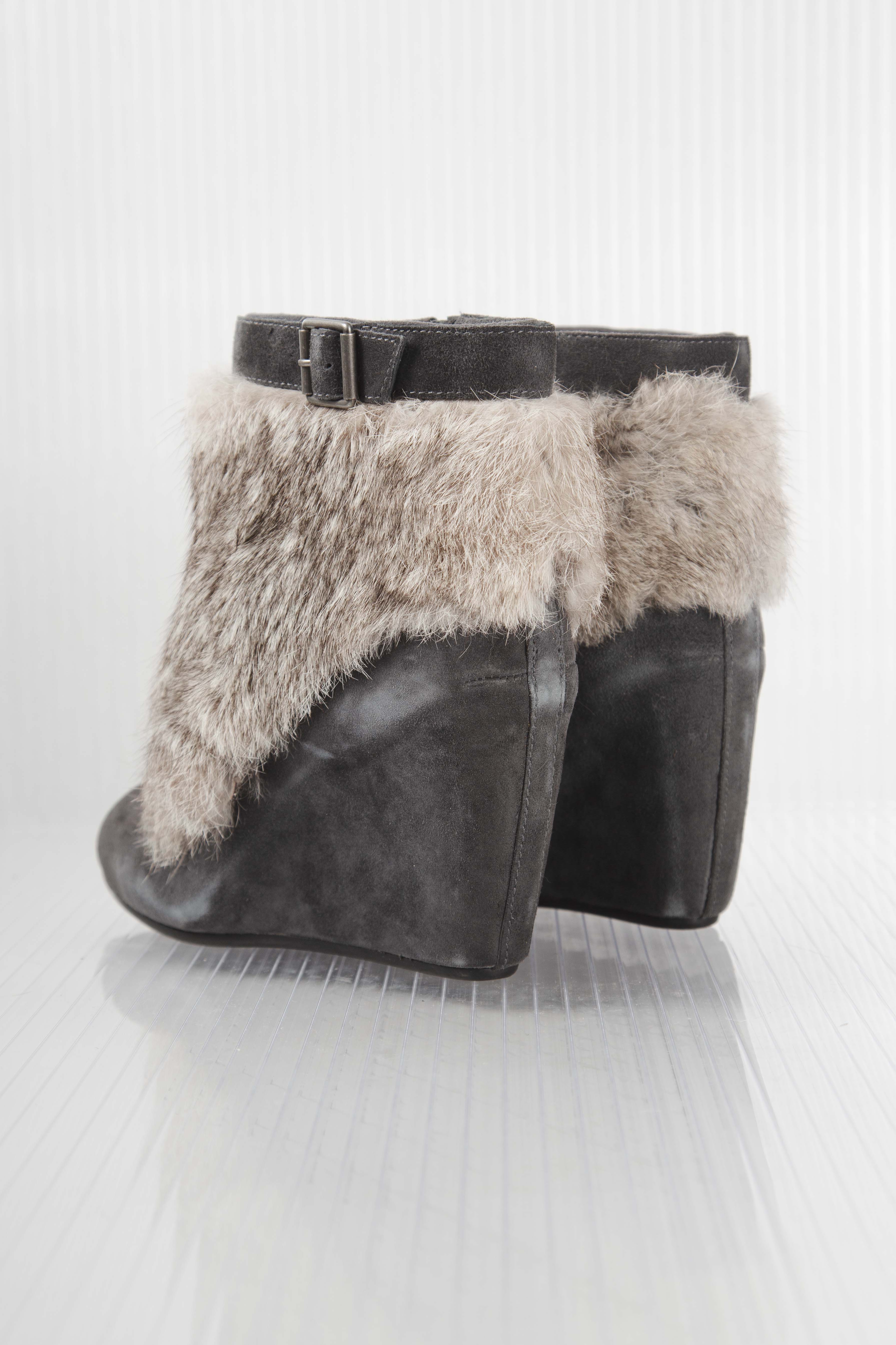 DARK BLUE LEATHER FUR WEDGES