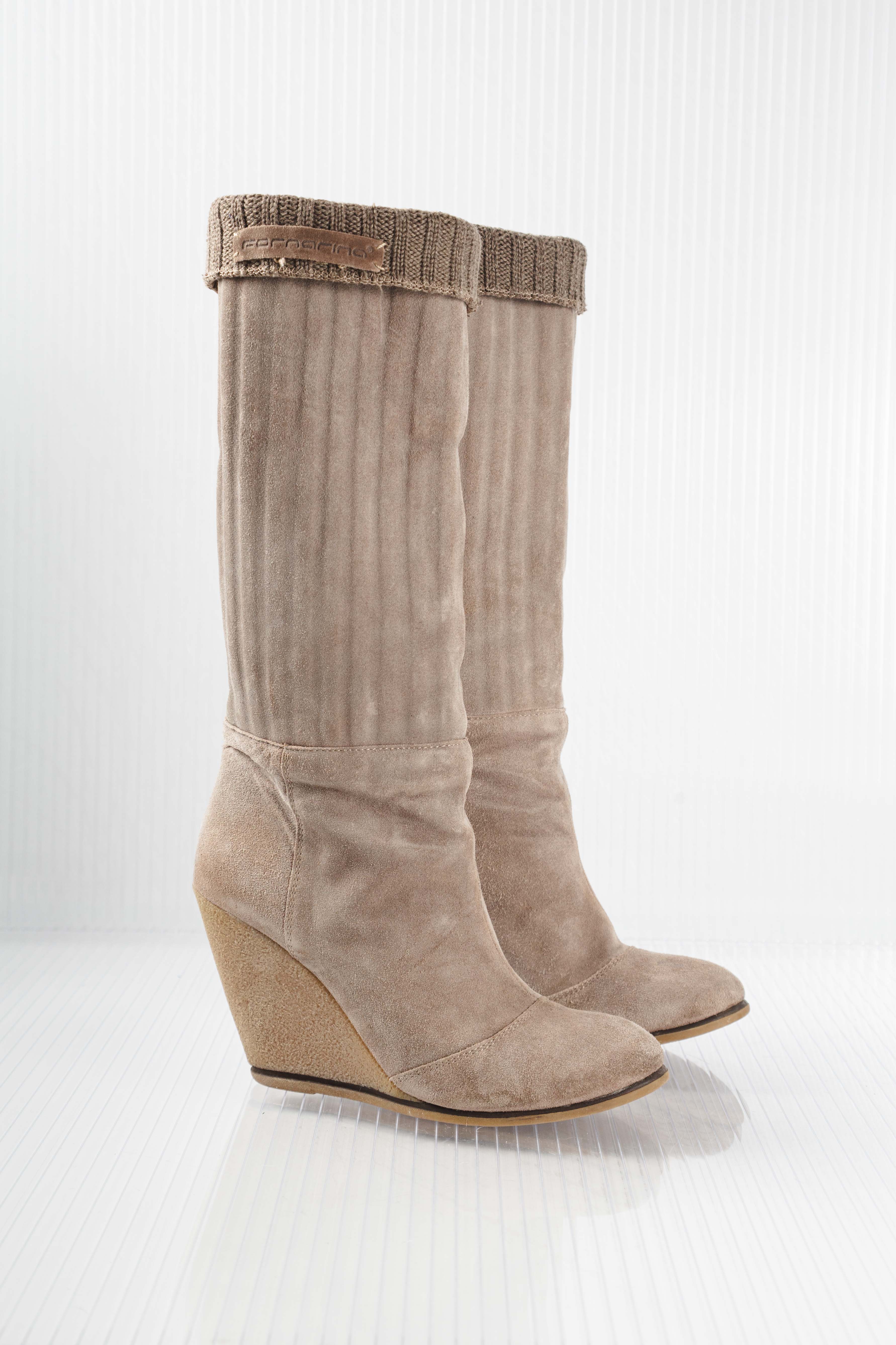 BEIGE RIBBED LEATHER WEDGES BOOTS