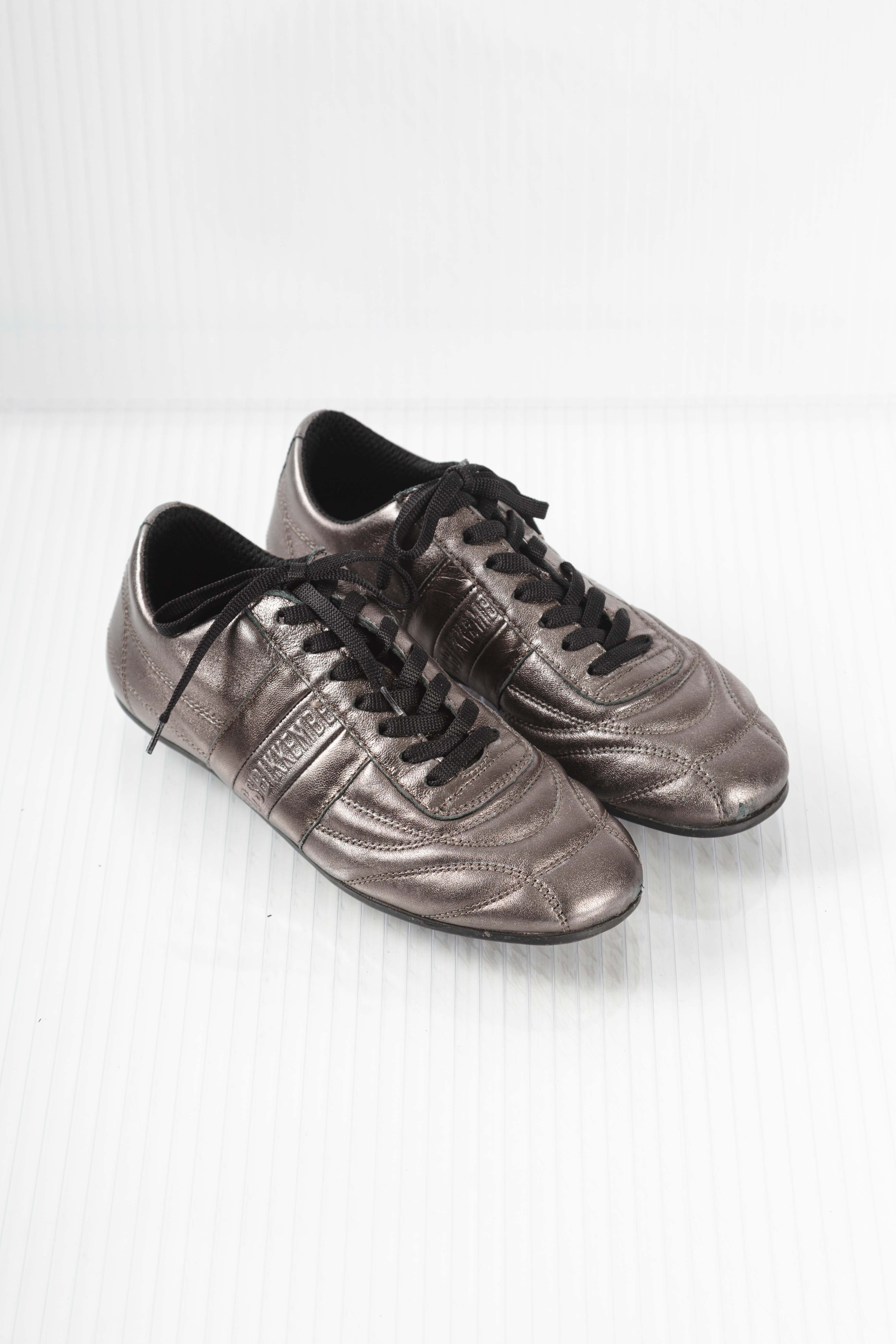 DARK SILVER SNEAKERS