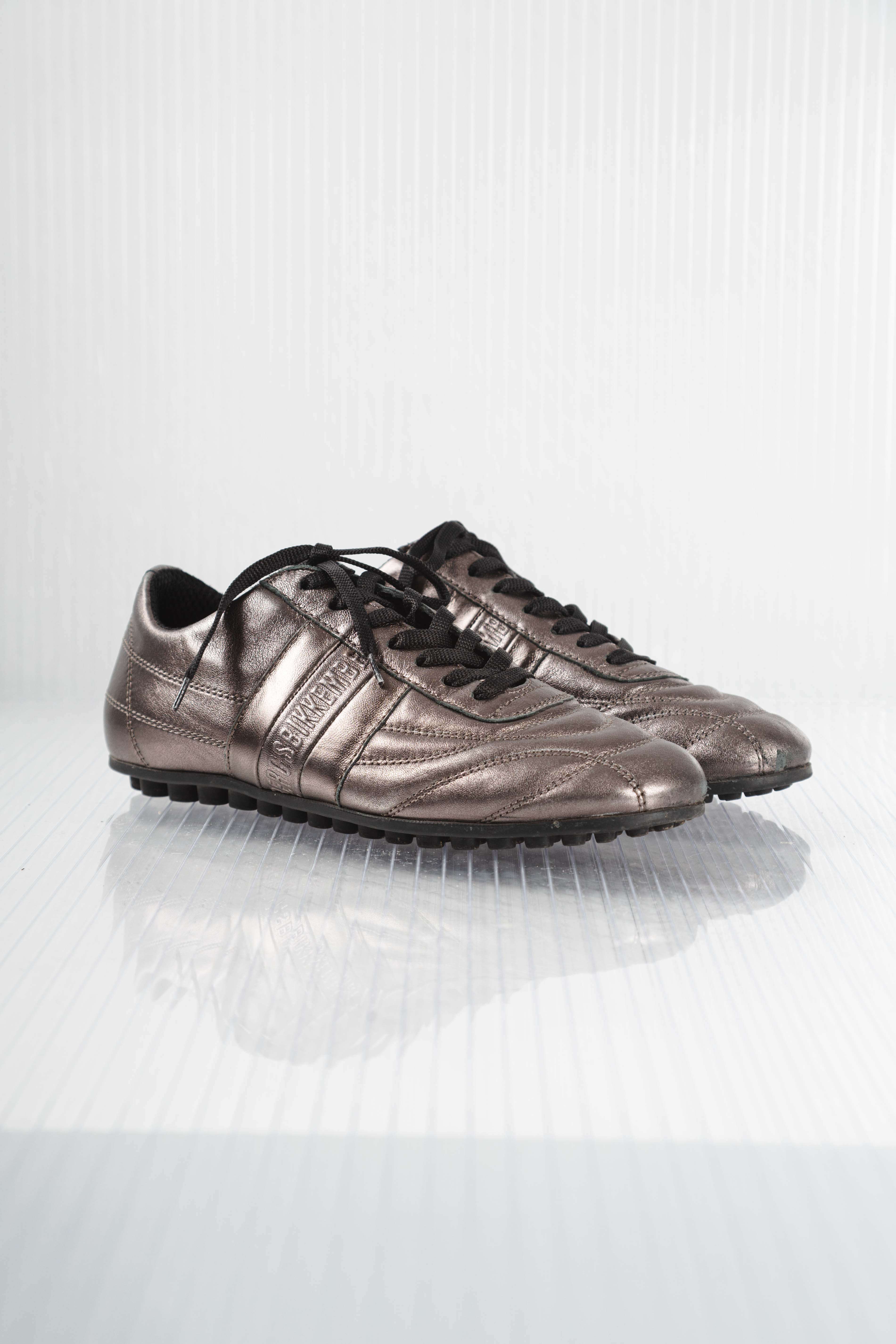 DARK SILVER SNEAKERS