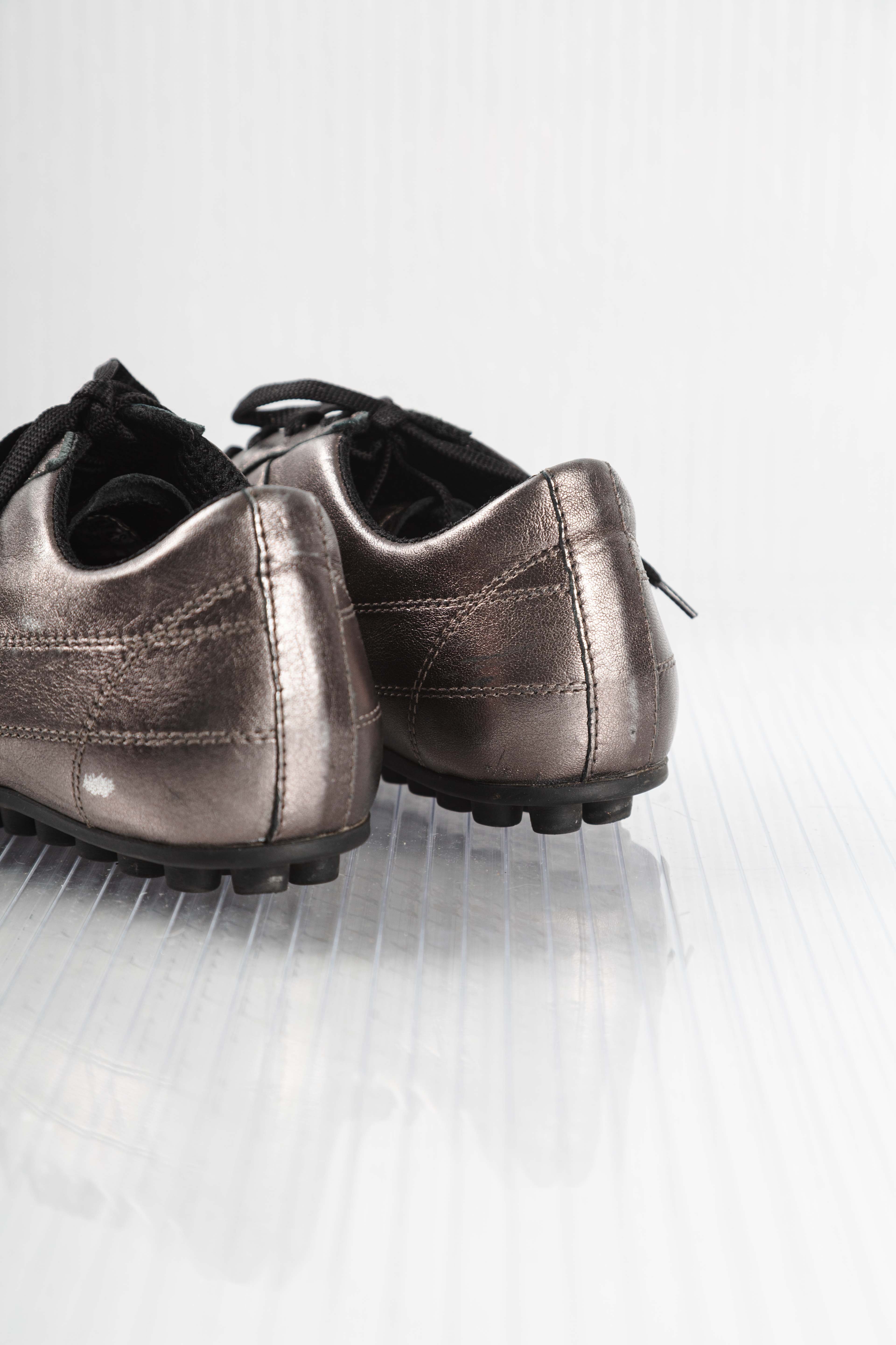 DARK SILVER SNEAKERS