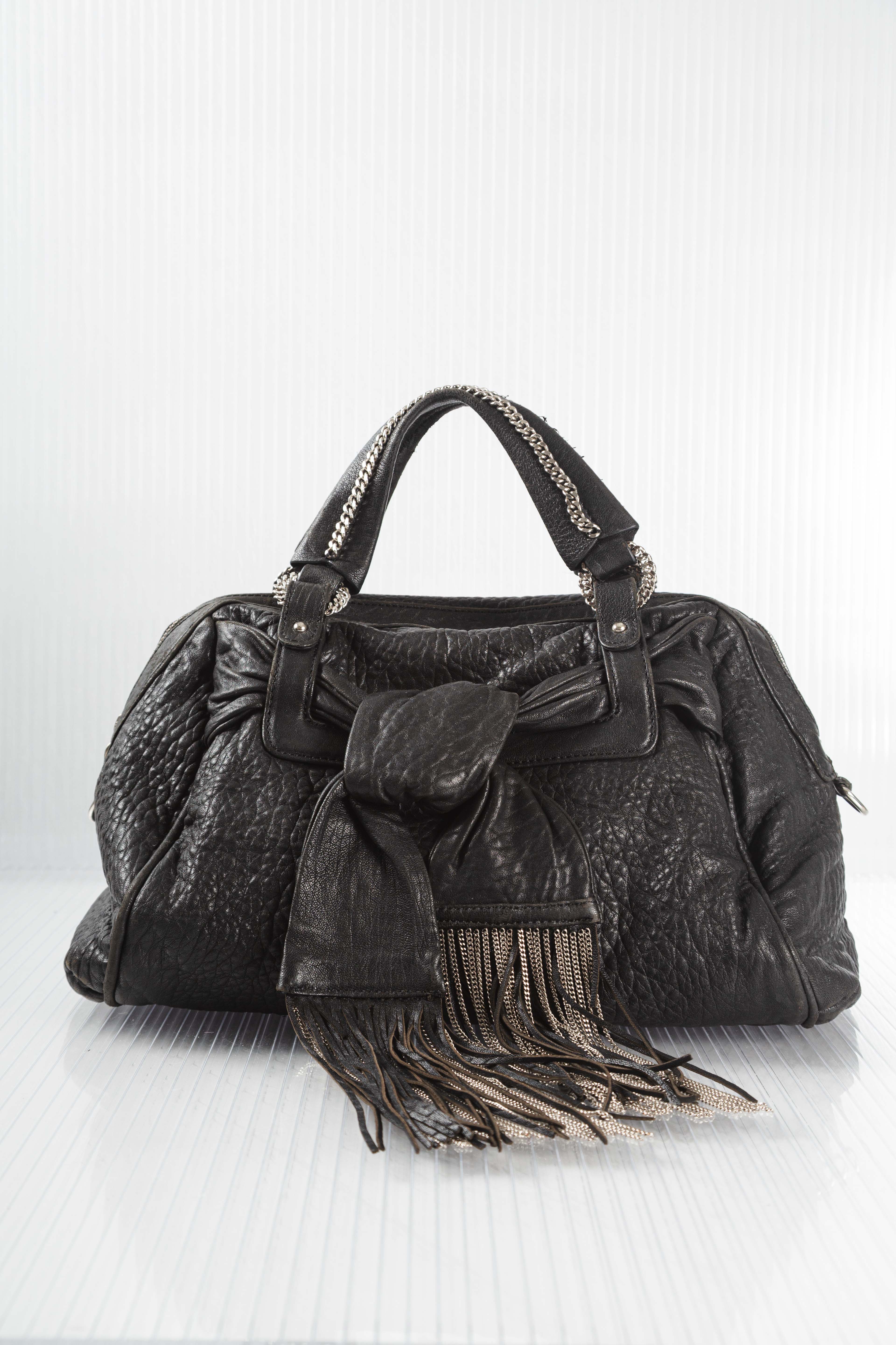 BLACK BOW CHAINED HANDLEBAG