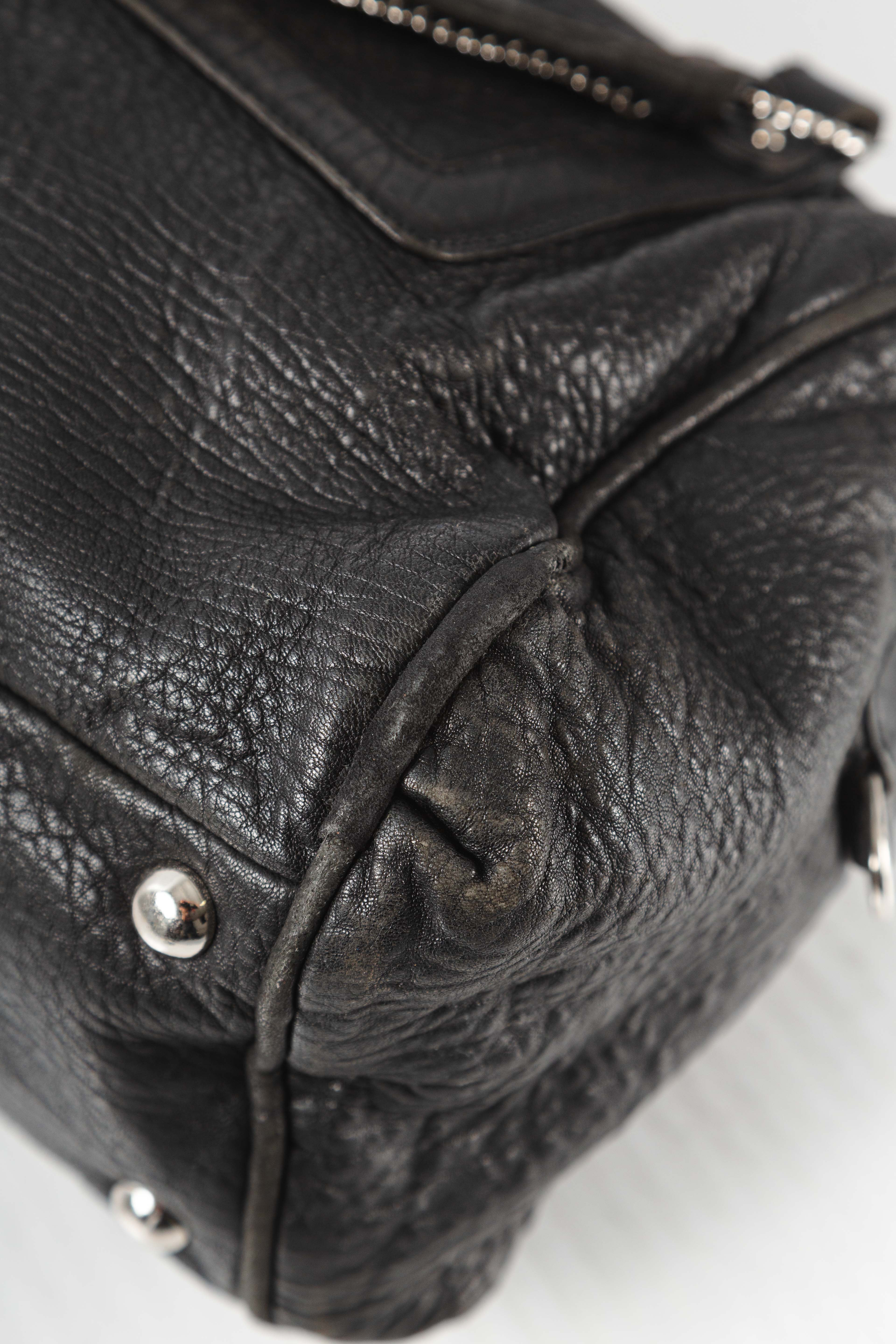 BLACK BOW CHAINED HANDLEBAG