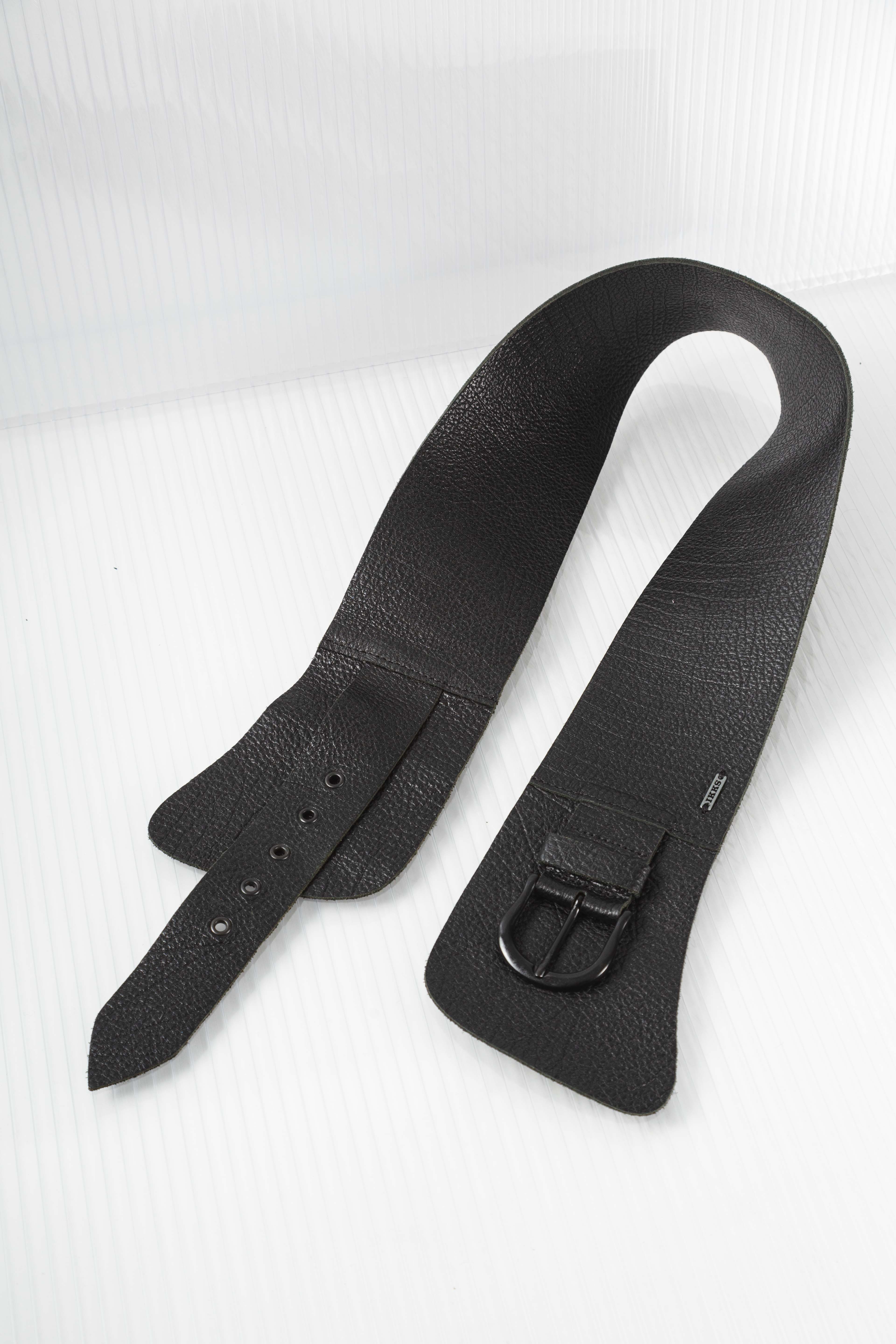 WIDE LEATHER BELT