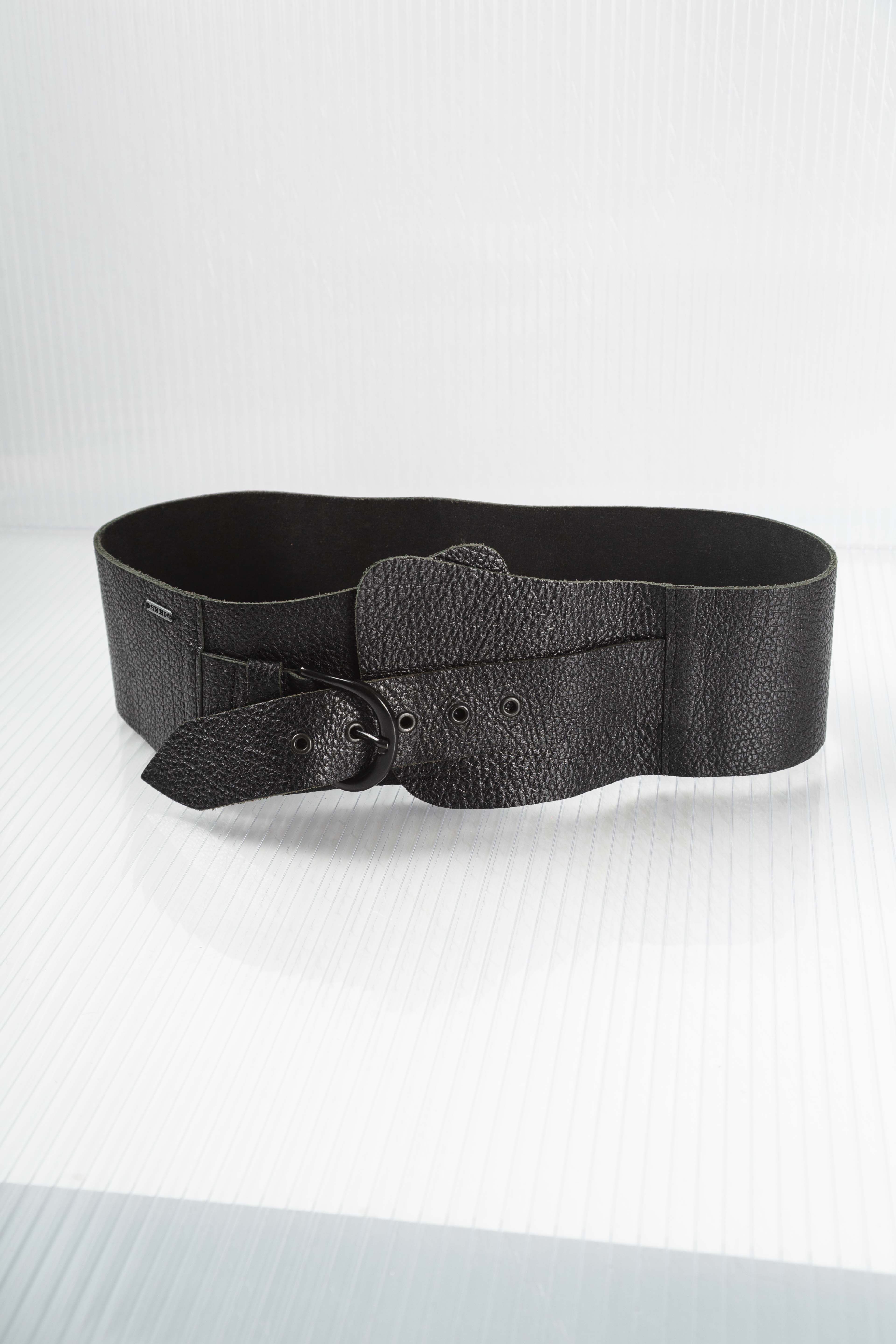 WIDE LEATHER BELT