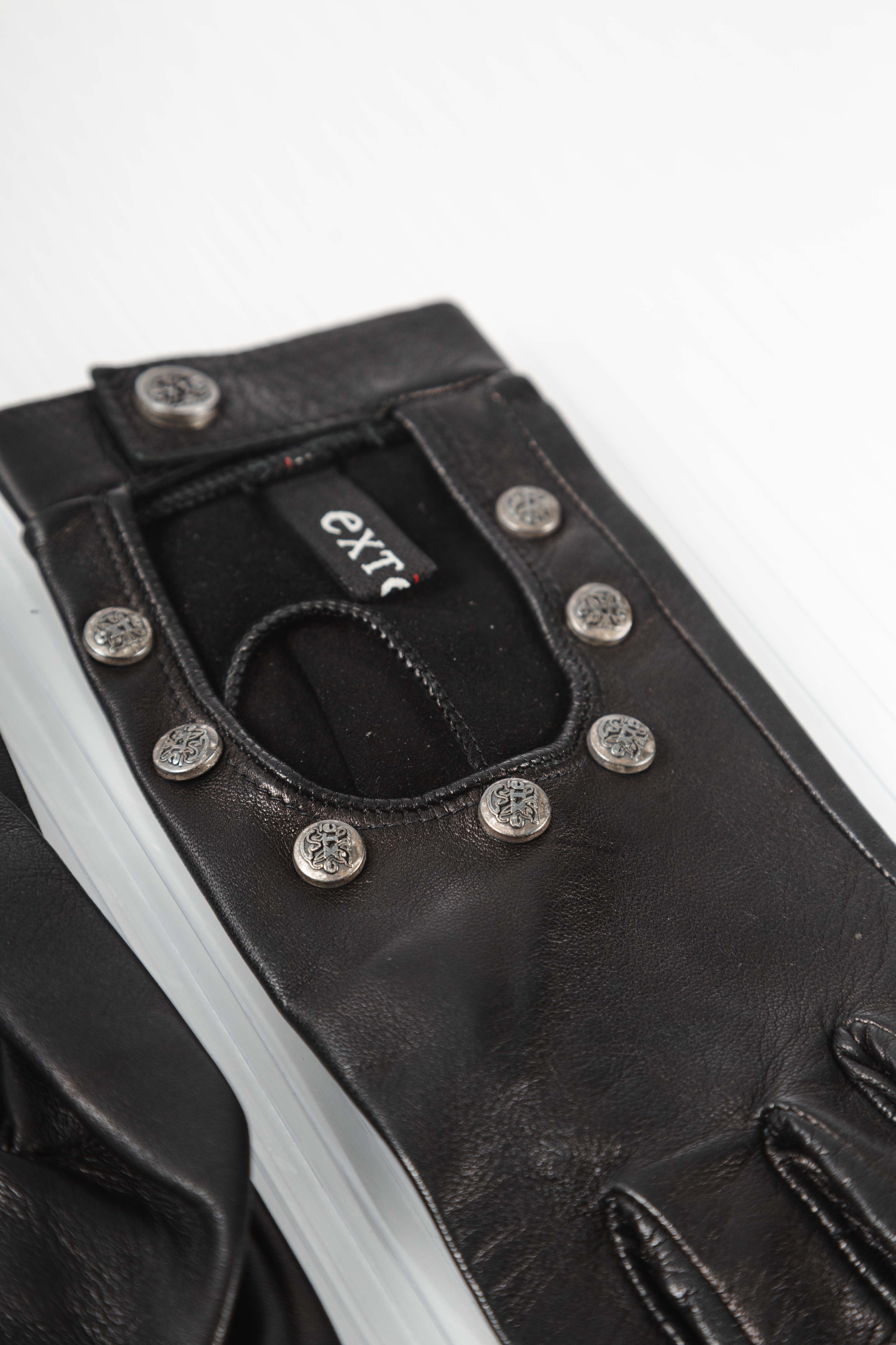 LEATHER CUT-OUT STUDDED GLOVES