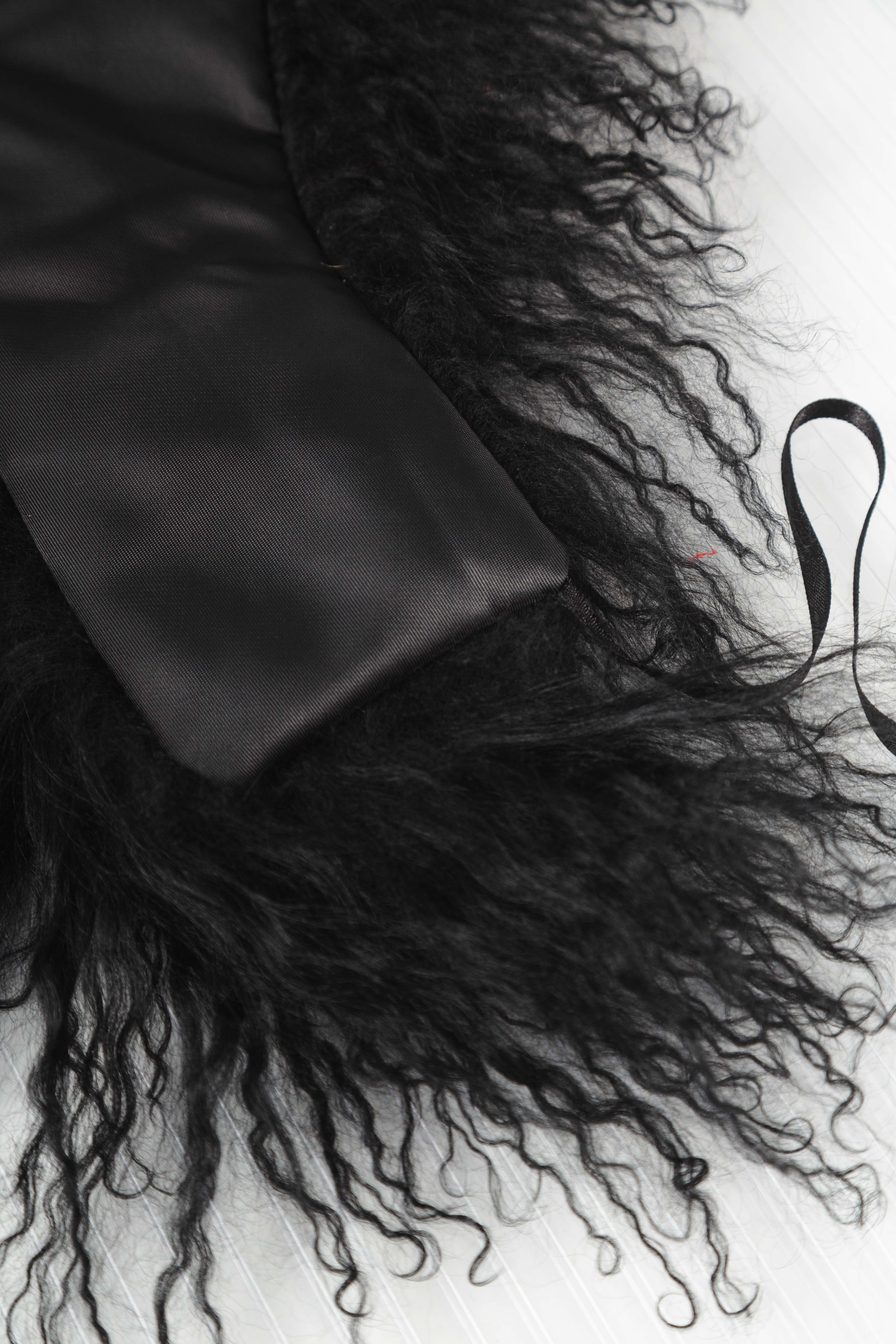 BLACK ALPACA SHEARLING SCARF