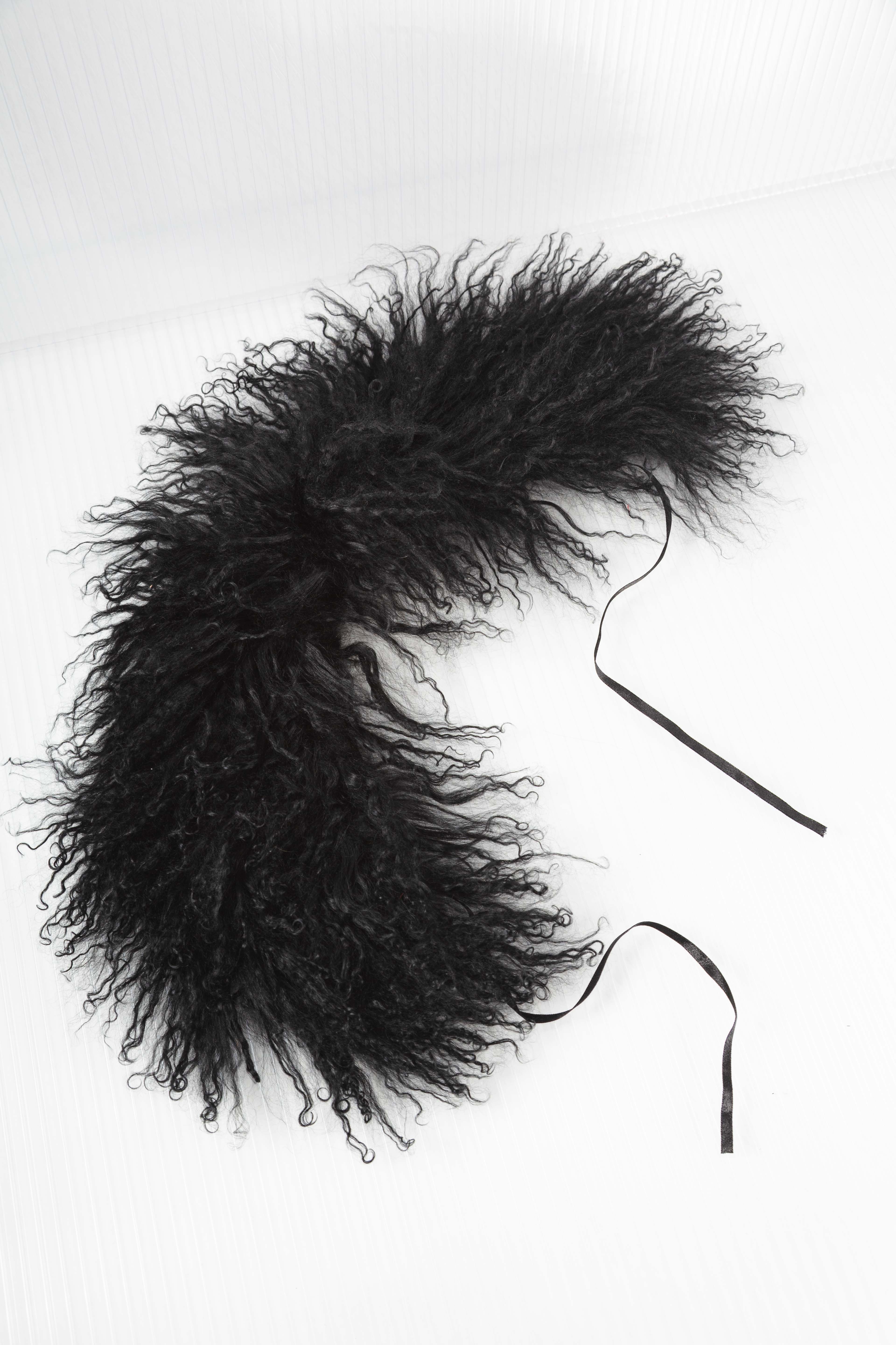 BLACK ALPACA SHEARLING SCARF