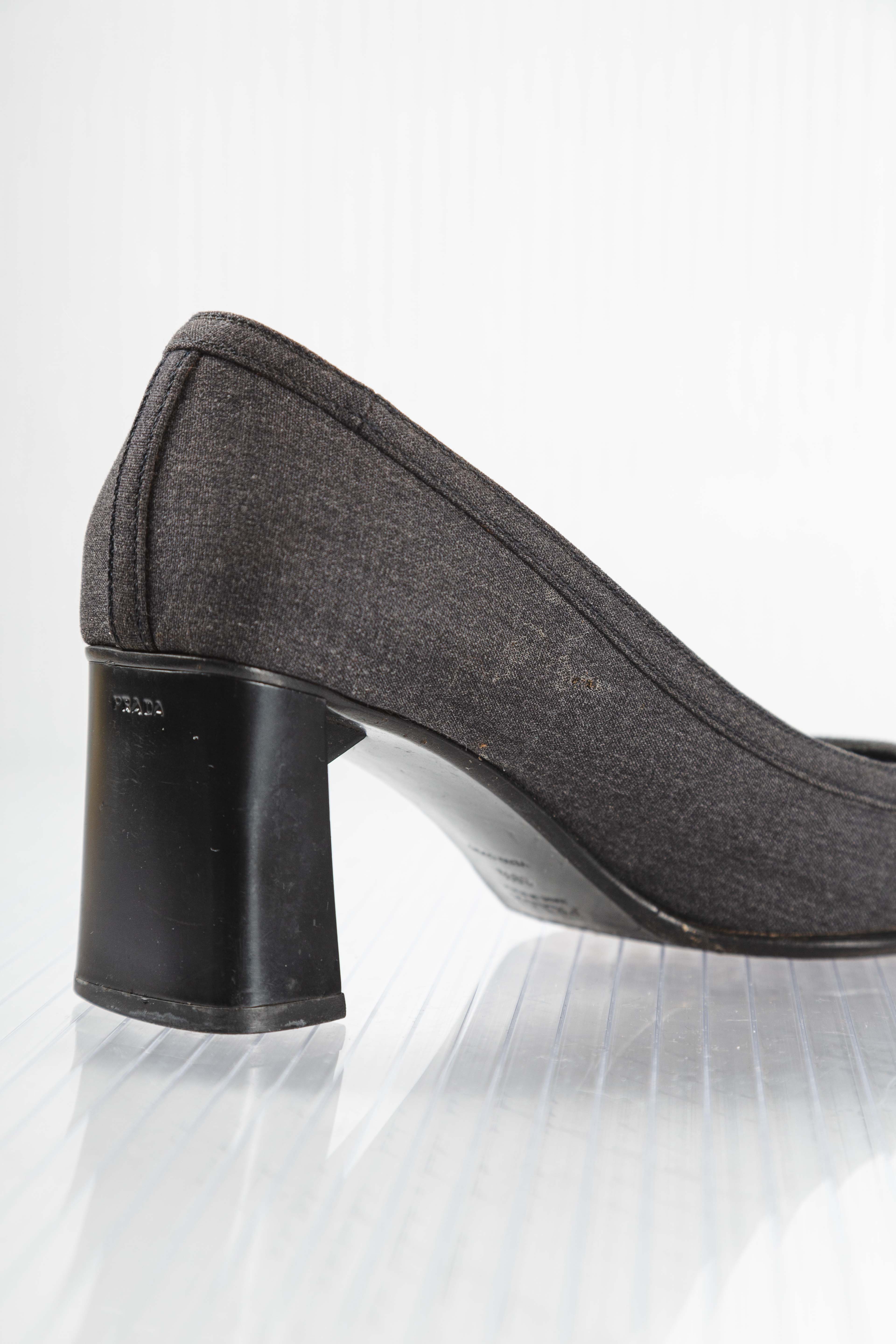 OFFICE PUMPS TWEED HEELS