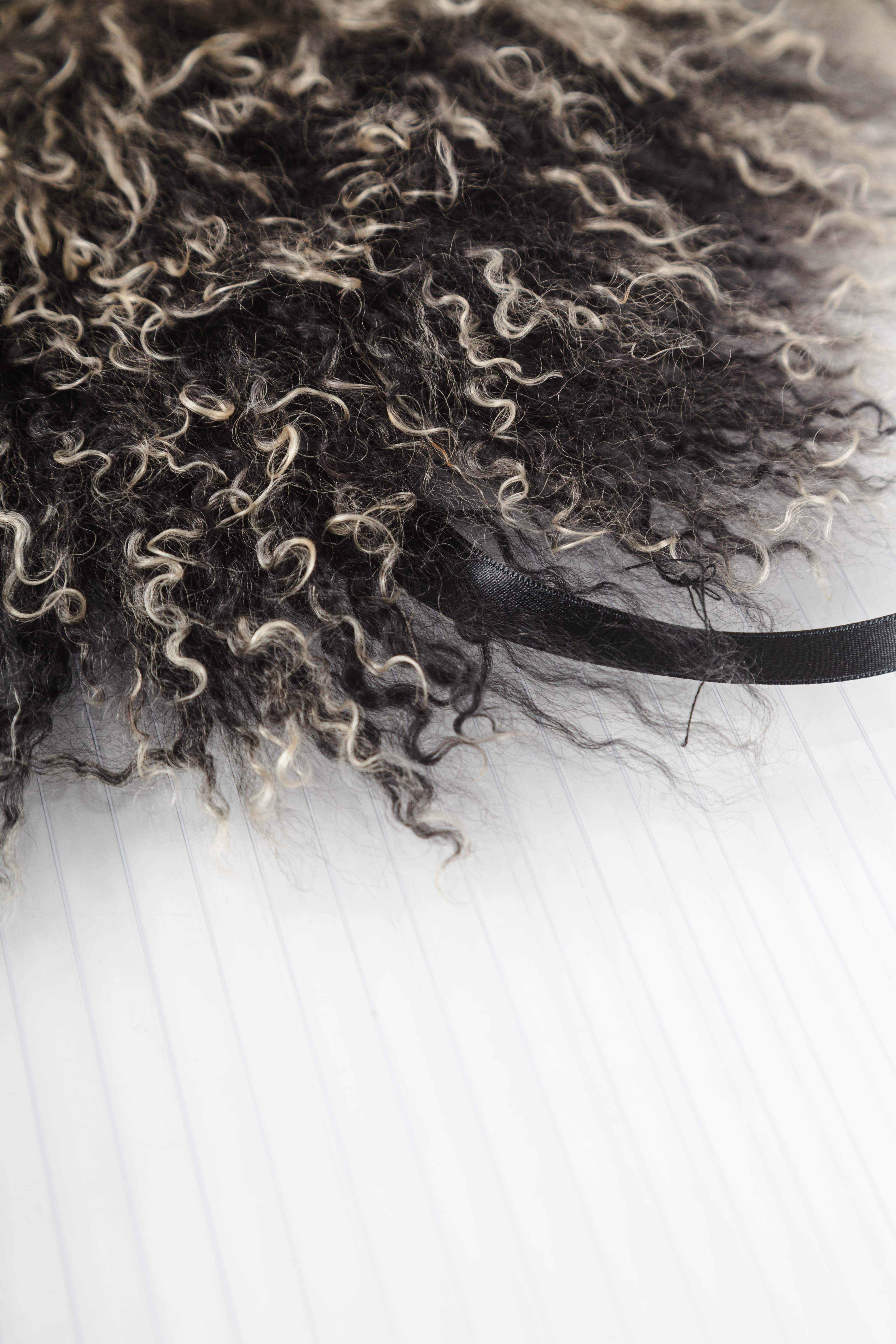 TWO TONED ALPACA SHEARLING SCARF