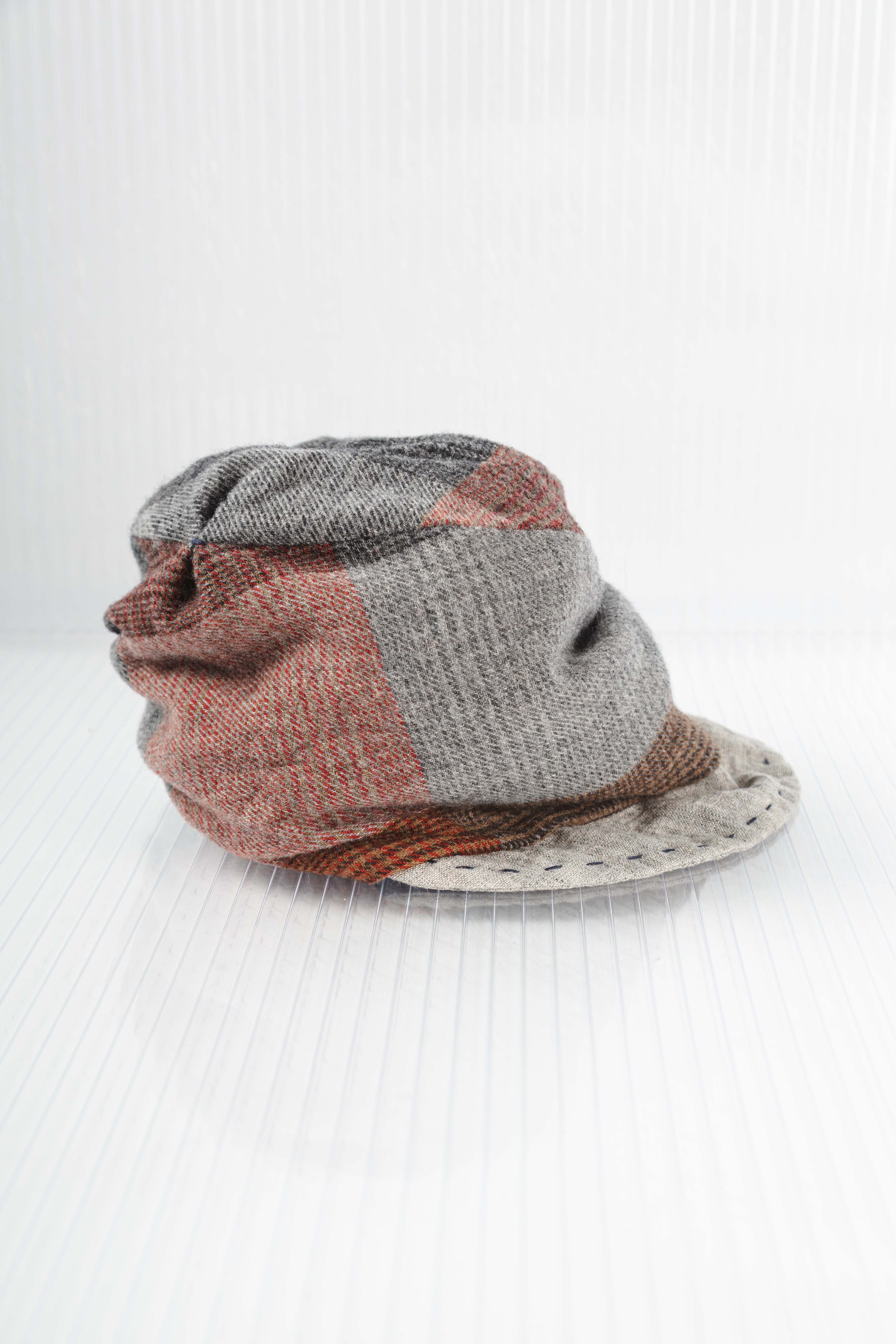 RED CHECK WOOL KNIT HAT