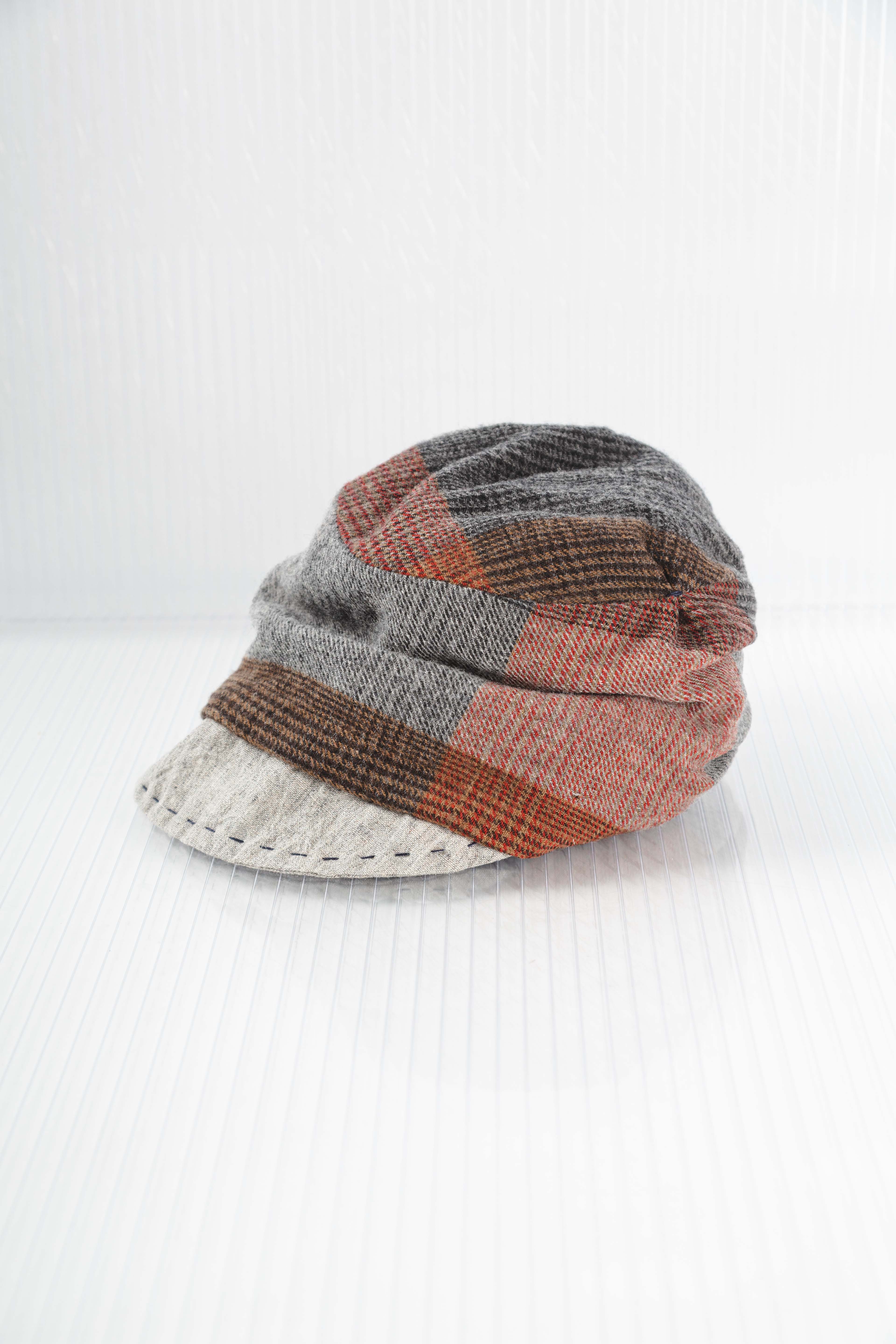 RED CHECK WOOL KNIT HAT