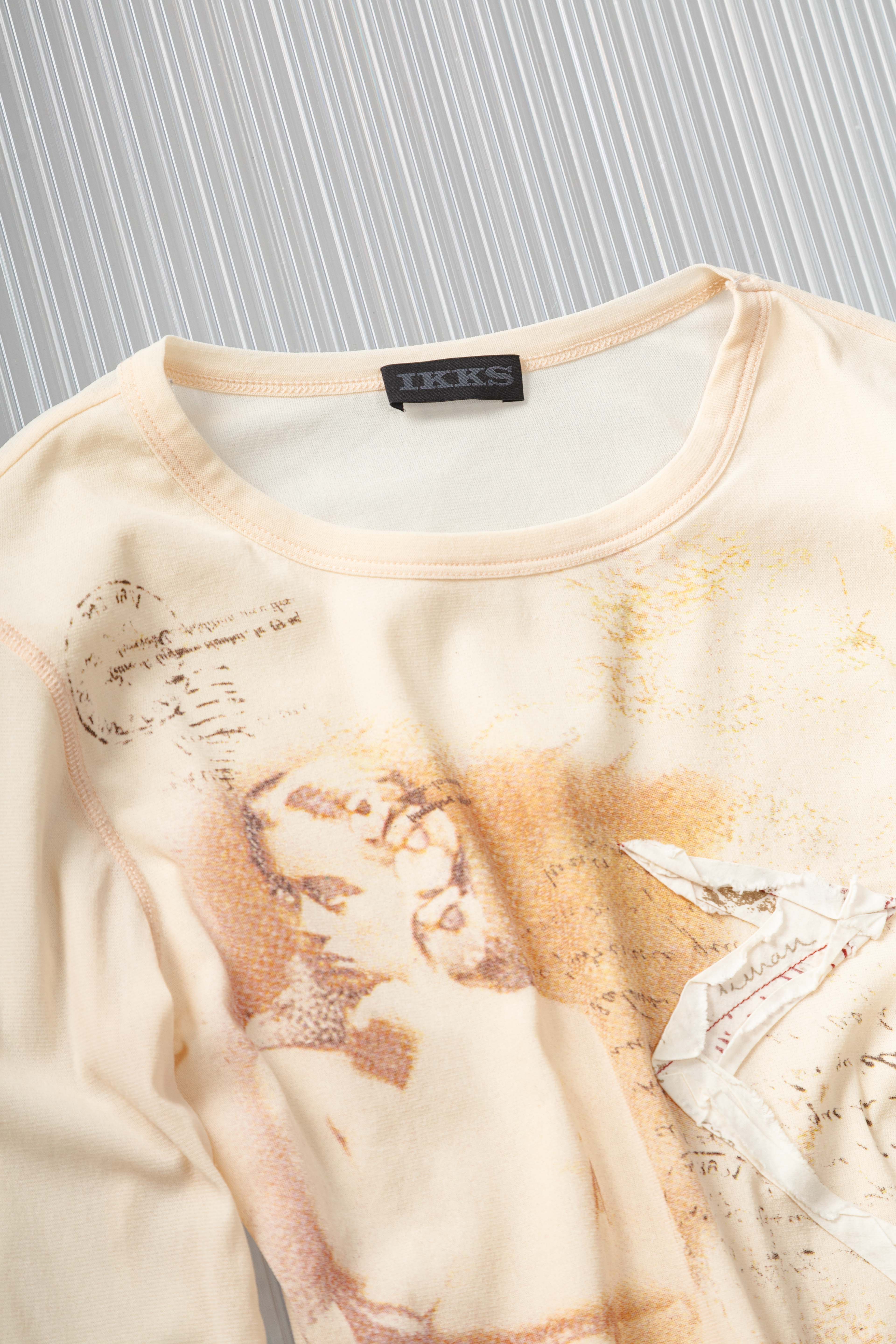 TEXT AND FACE PRINTED MESH TOP