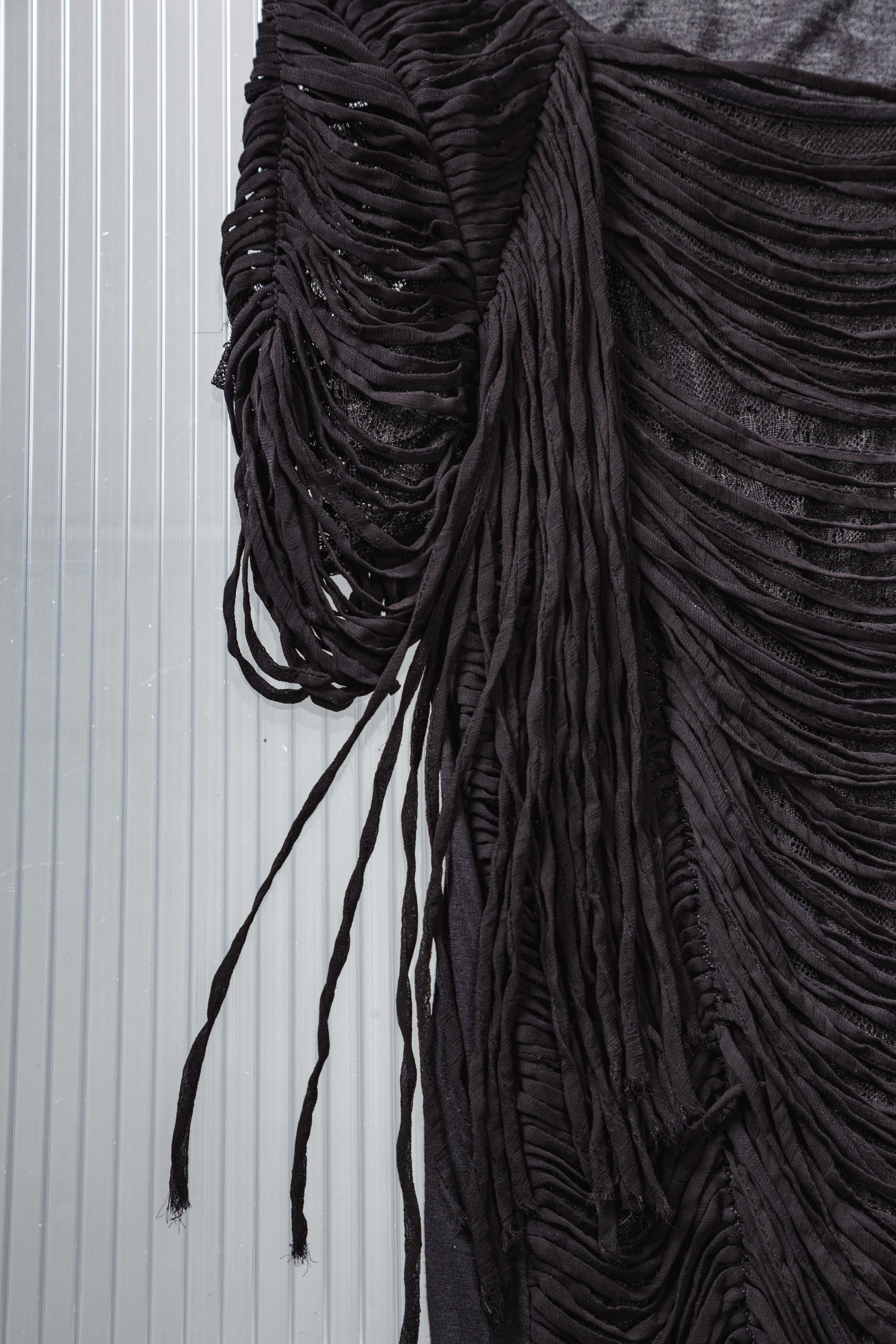 STRUCTUED LACE LAYERED TOP