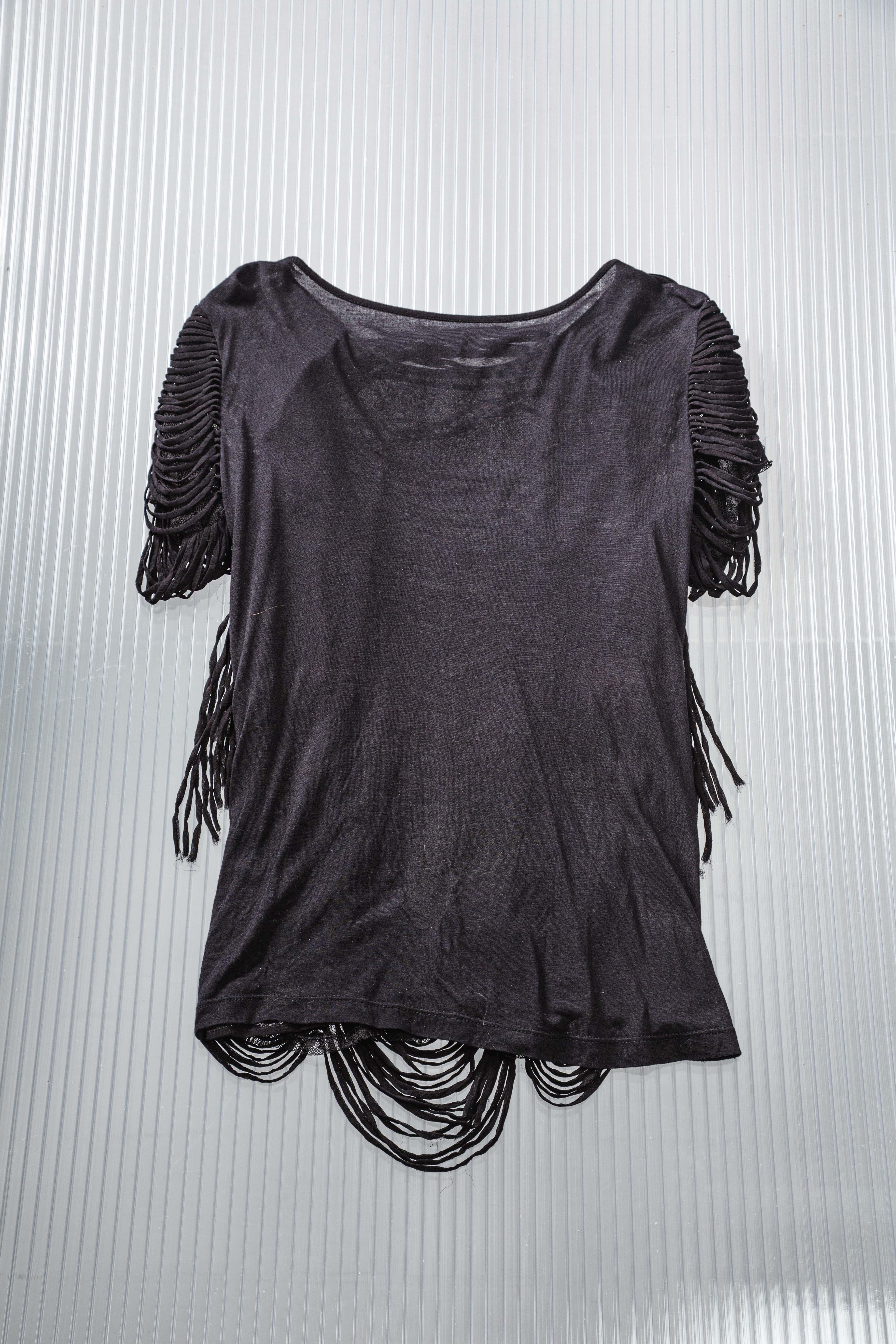 STRUCTUED LACE LAYERED TOP