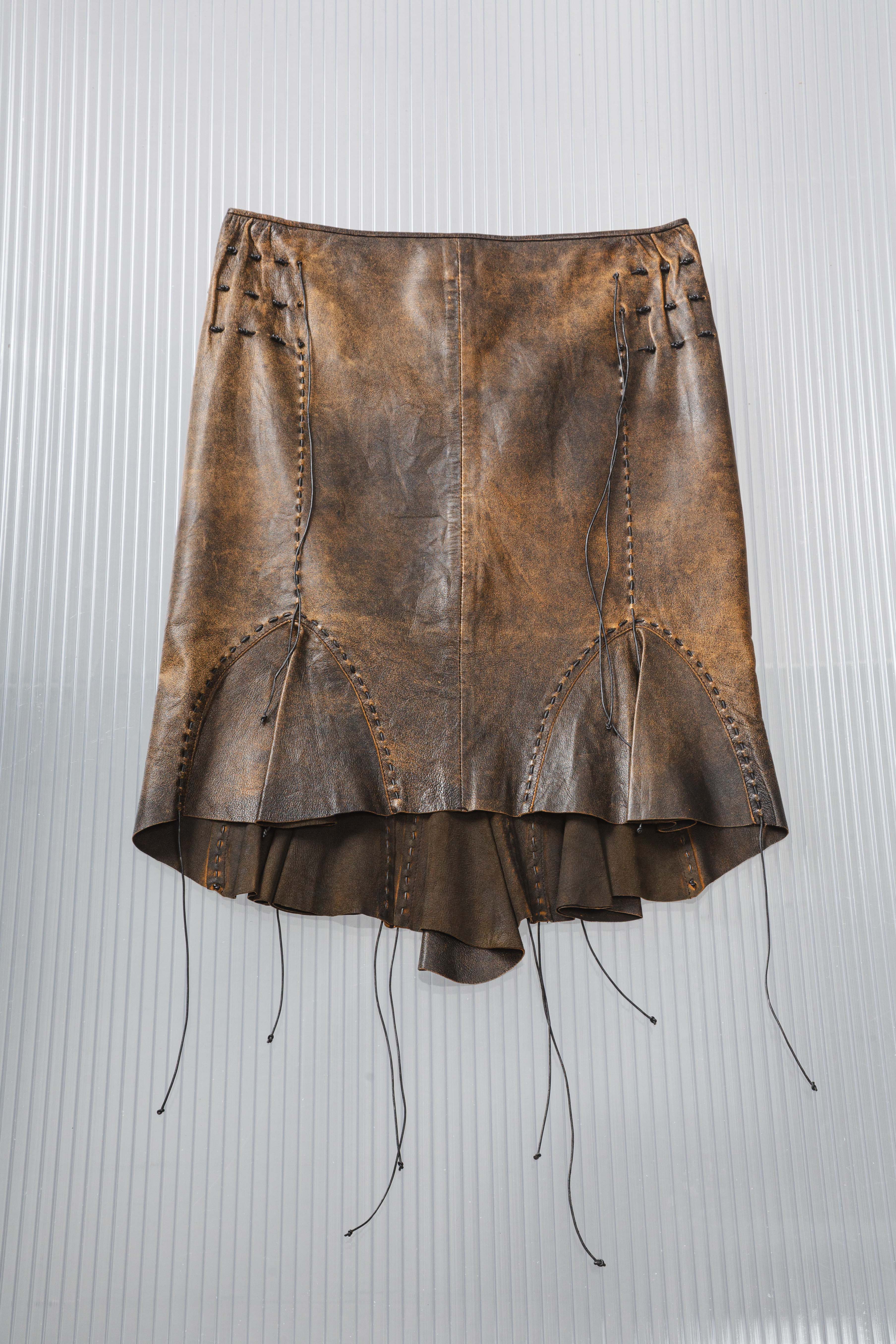 WASHED LEATHER RUCHED LACED SKIRT