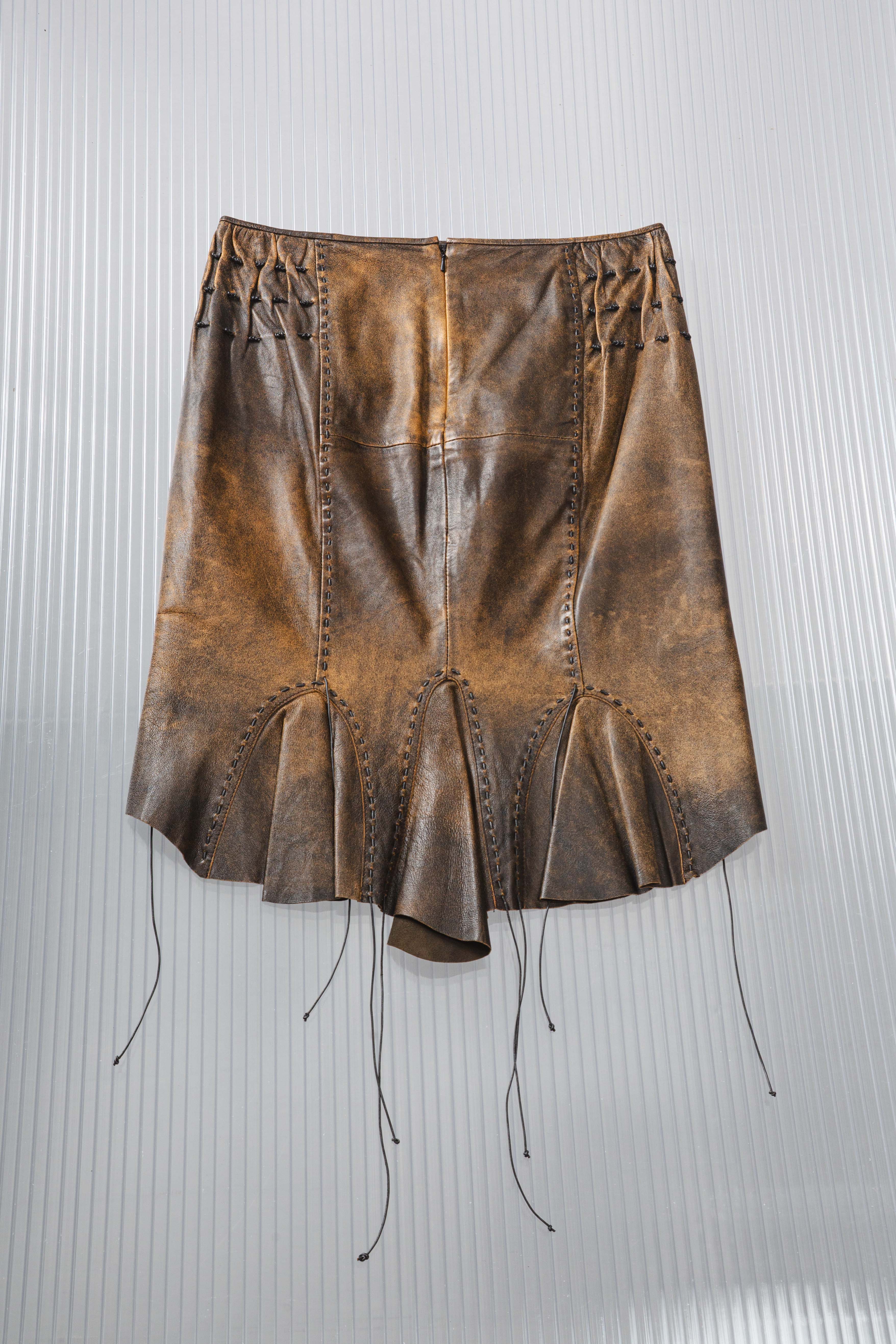 WASHED LEATHER RUCHED LACED SKIRT