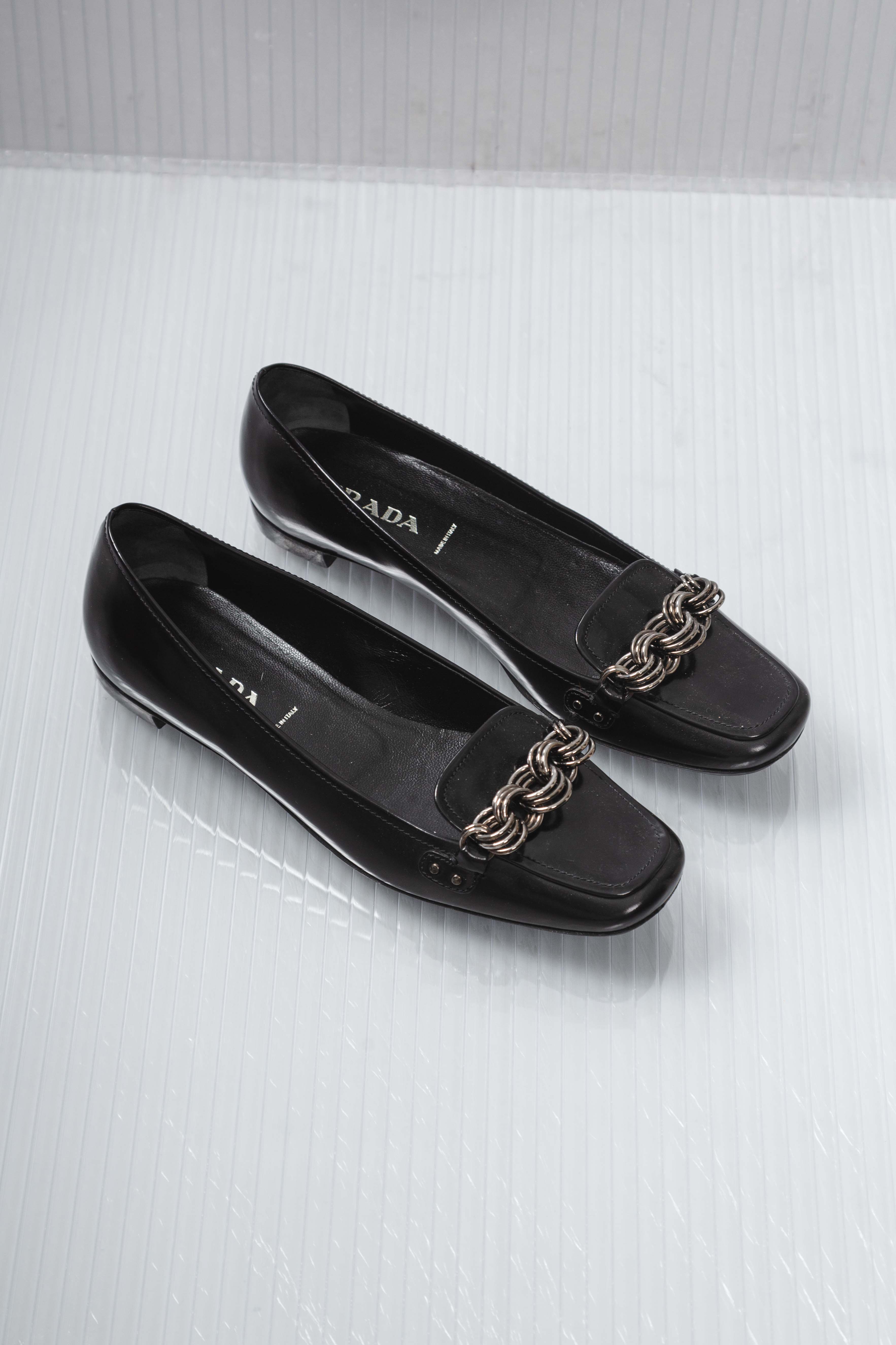 PATENT LEATHER BUCKLED LOAFERS