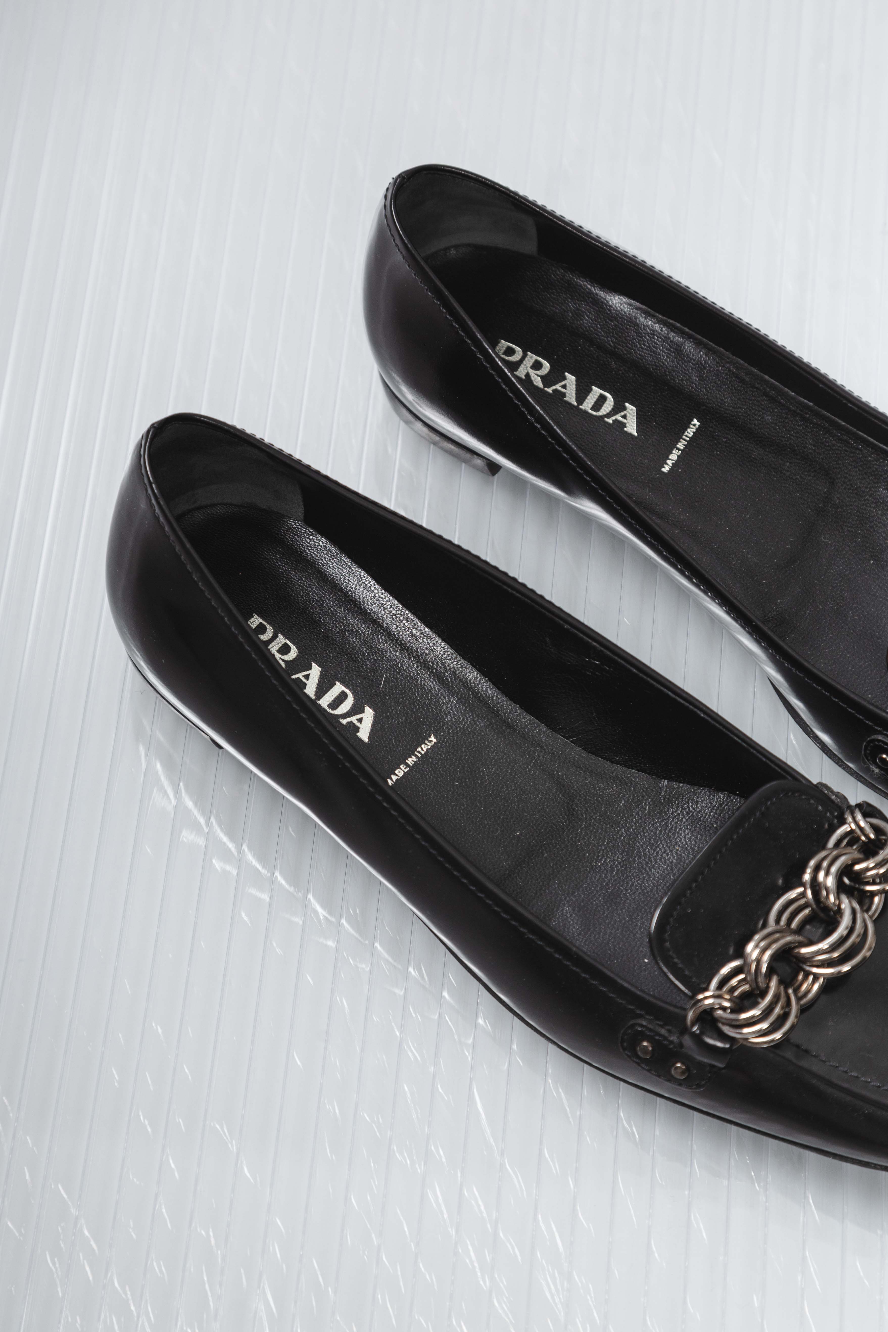 PATENT LEATHER BUCKLED LOAFERS