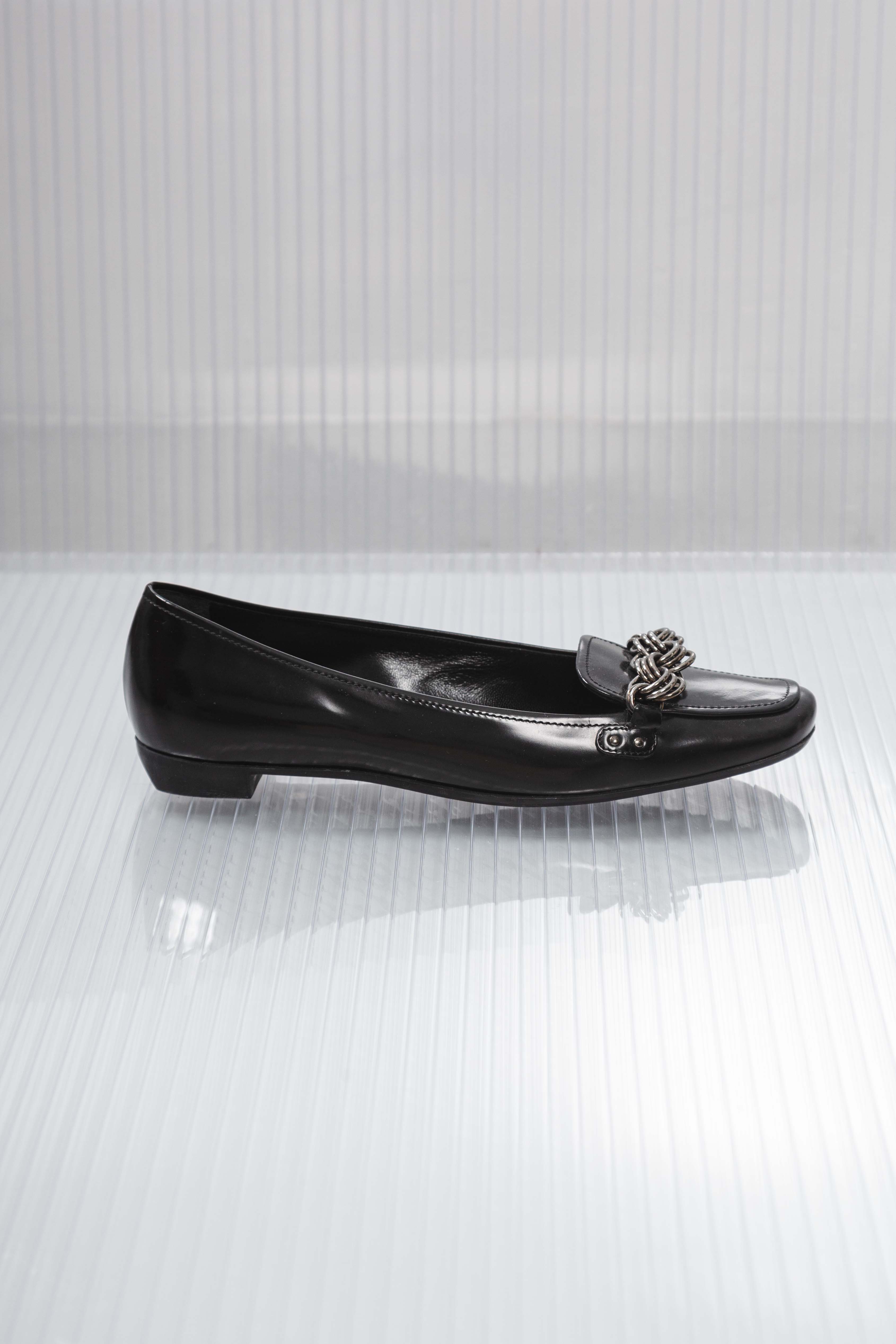 PATENT LEATHER BUCKLED LOAFERS