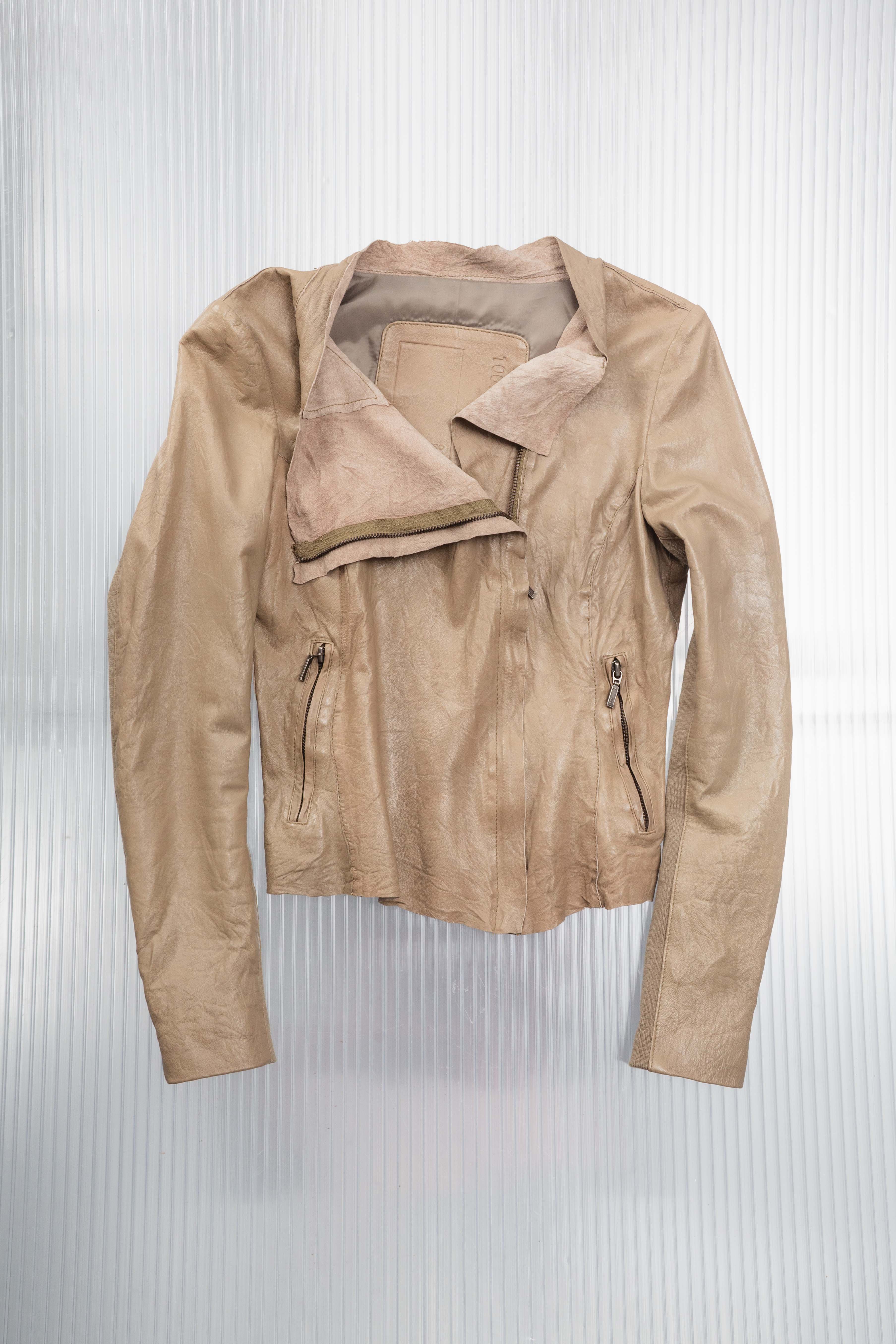 ECRU CRINKLED ASYMMETRICAL LEATHER JACKET