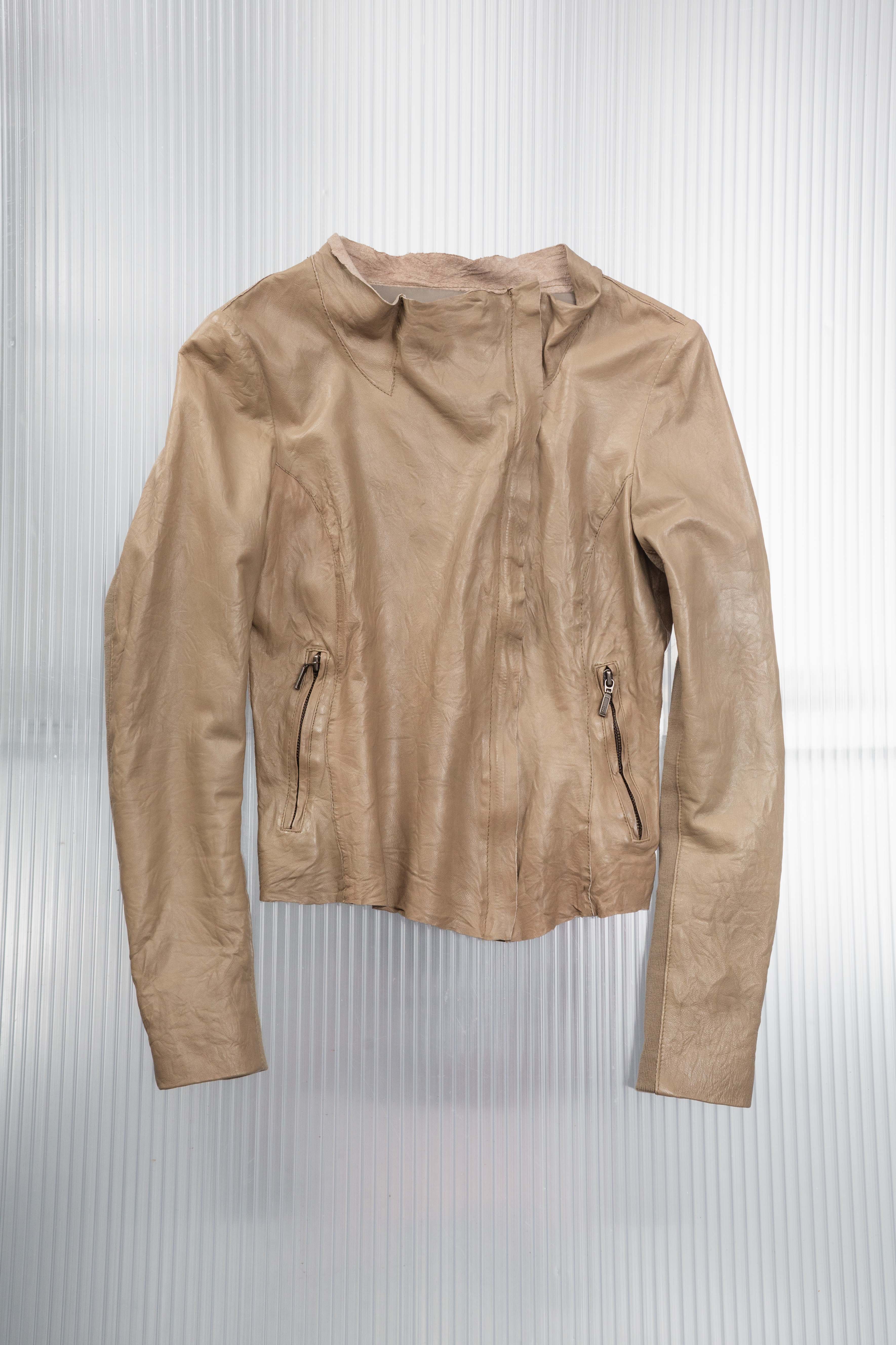 ECRU CRINKLED ASYMMETRICAL LEATHER JACKET