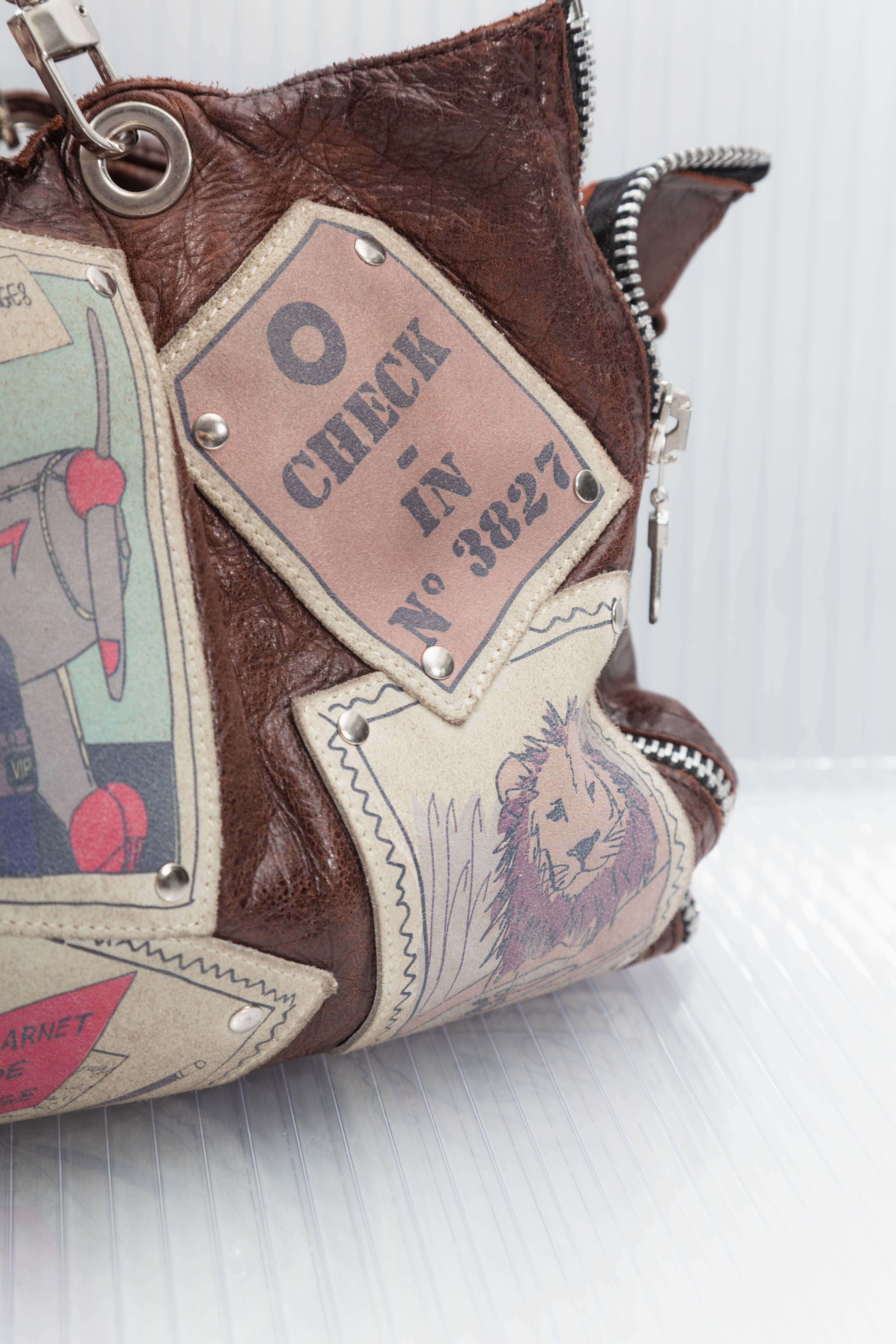 POSTCARDS ZIPPED LEATHER BAG