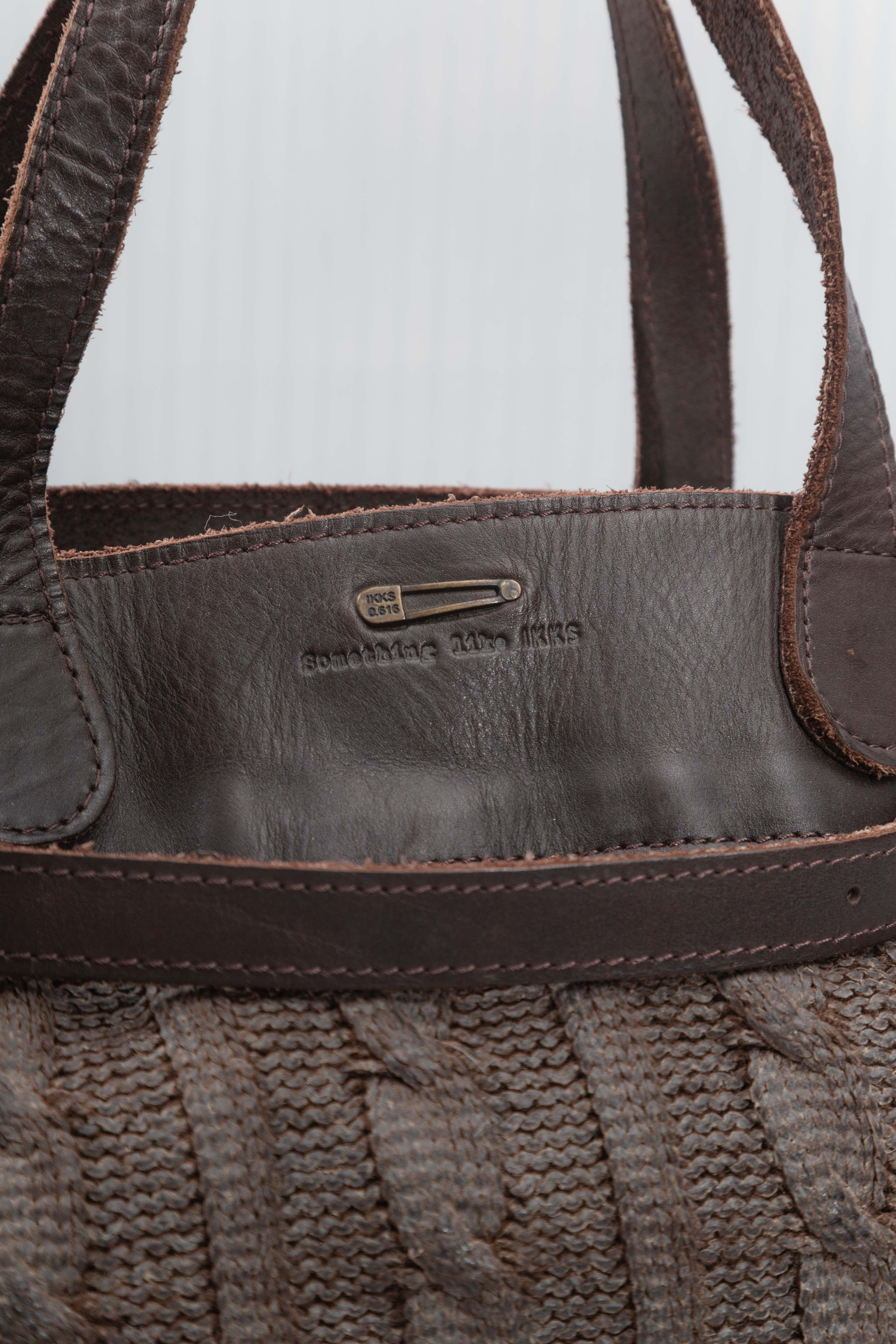 WOOL LEATHER BELTED BAG