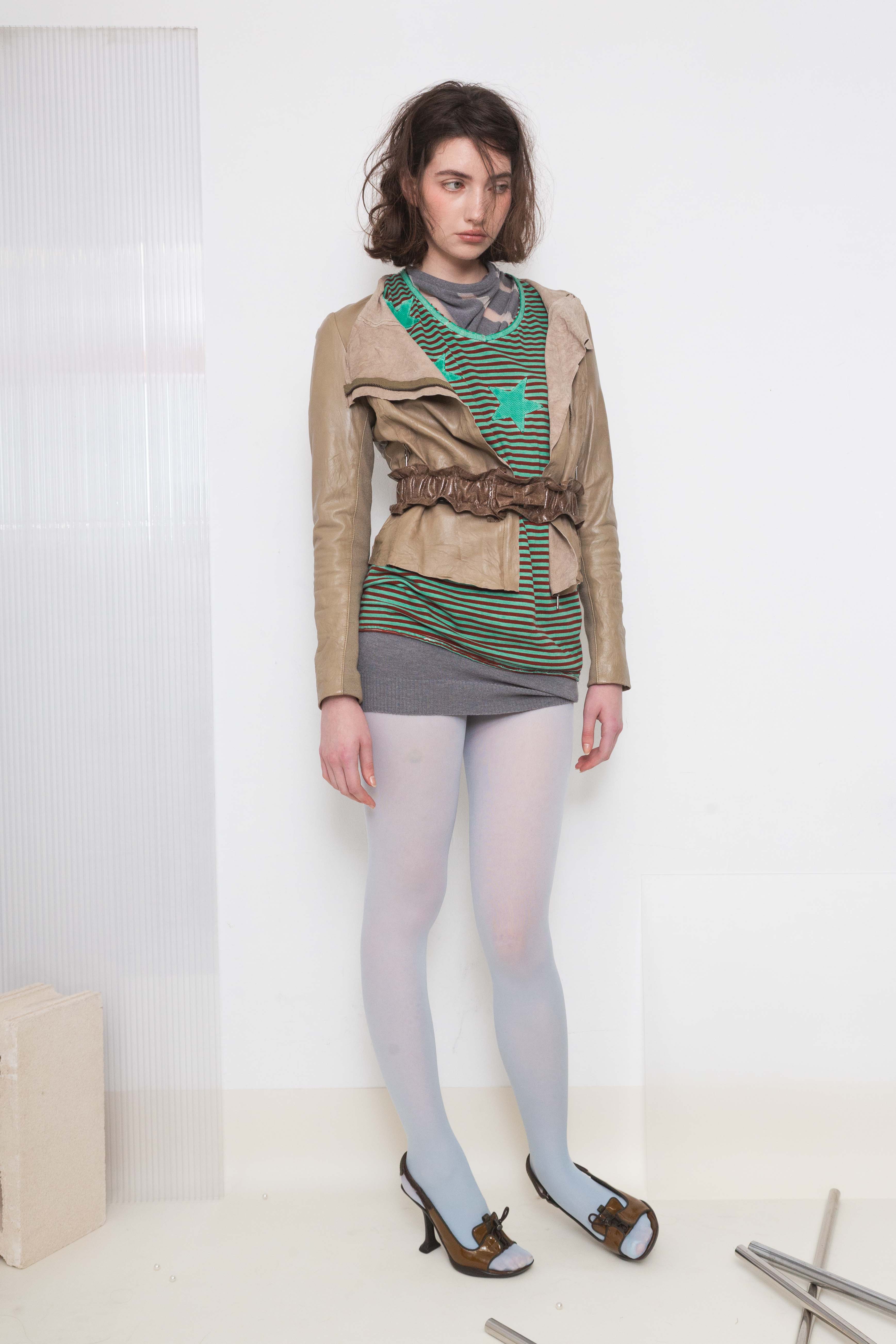RUCHED PATENT LEATHER BOW BELT