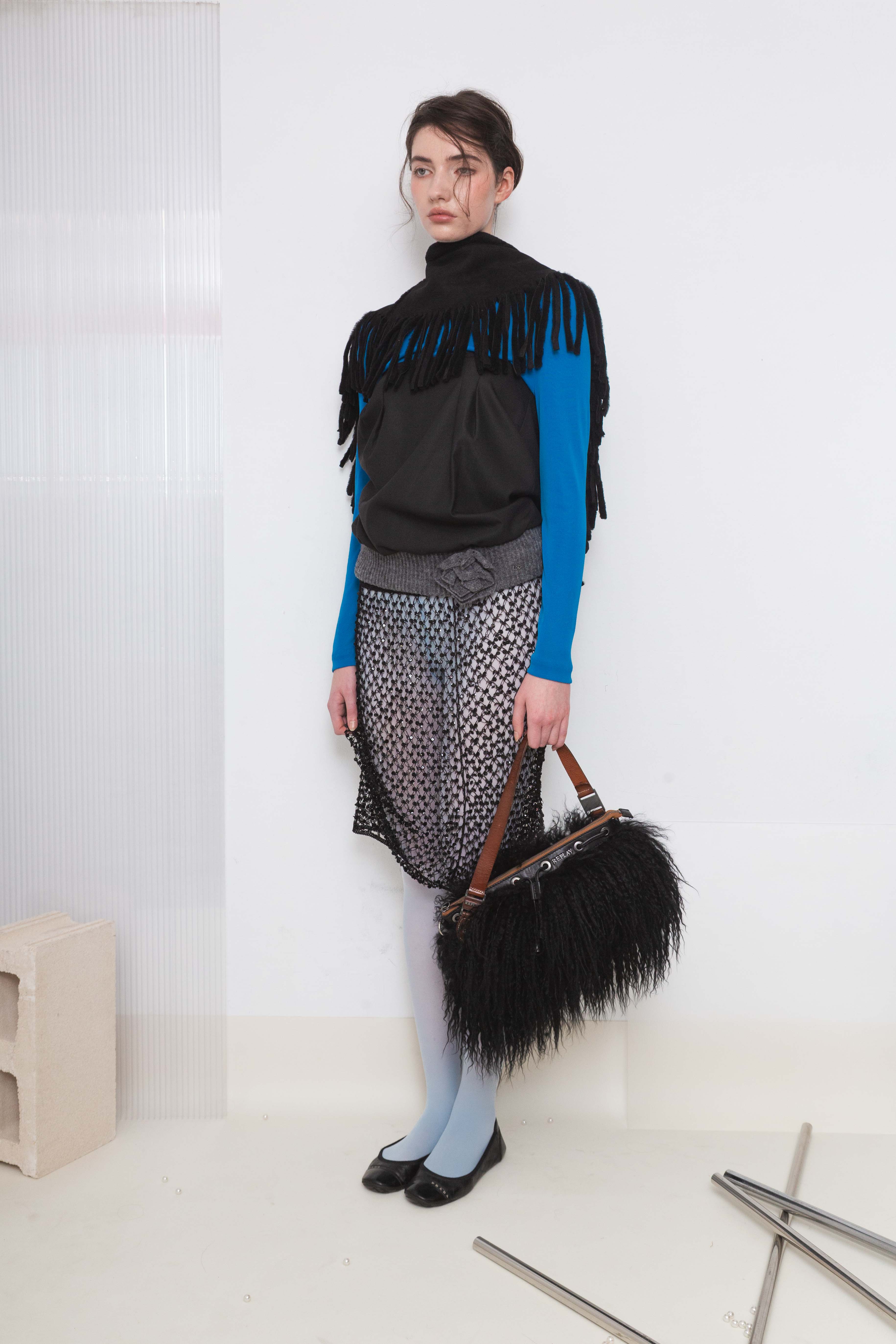 RIBBED KNIT FLOWER MINI SKIRT