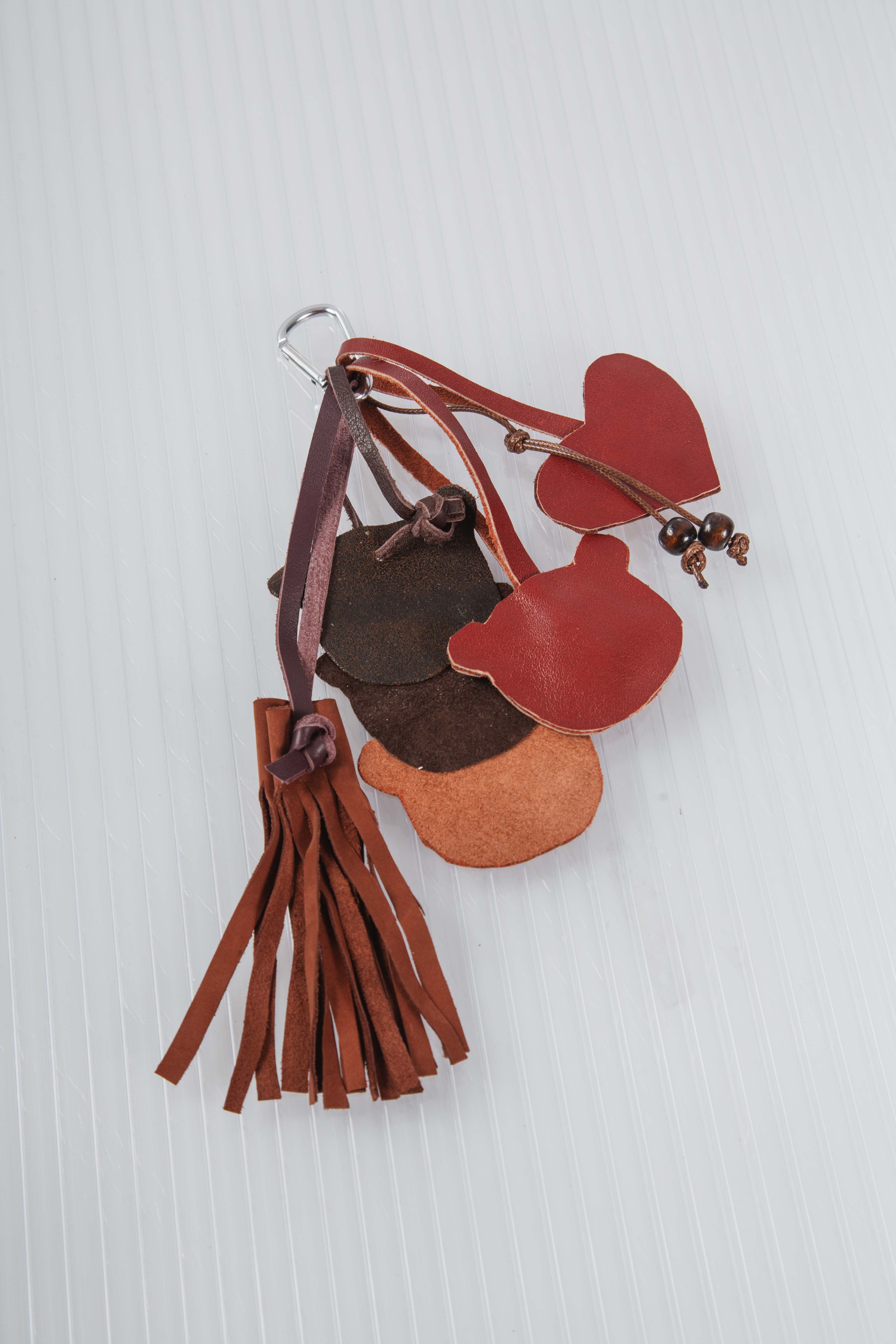 LEATHER TEDDYBEAR CHARMS KEYCHAIN