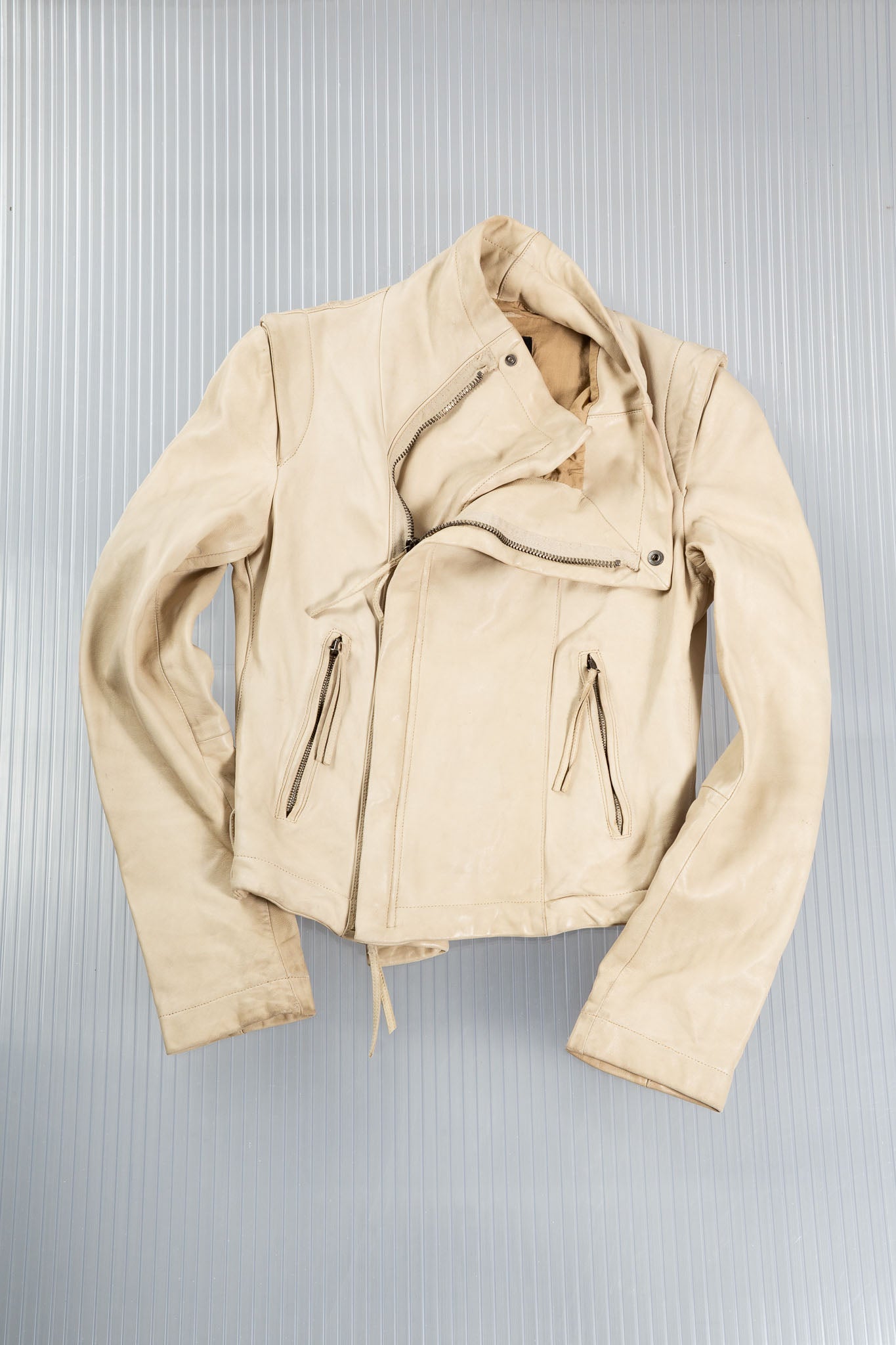ASYMMETRIC LEATHER WASHED JACKET
