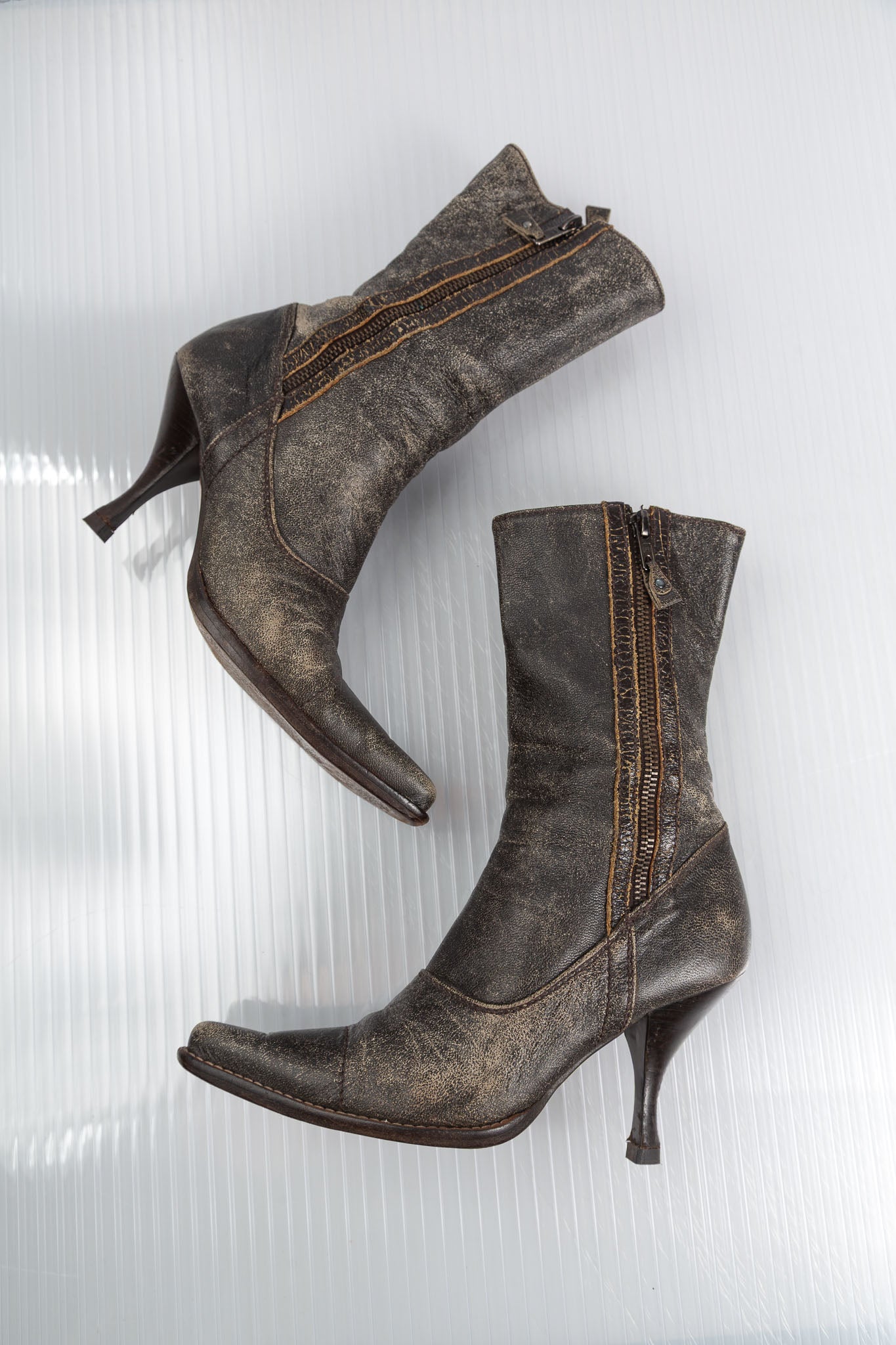 MIU MIU FW 2001 CRACKED LEATHER POINTY HEELS