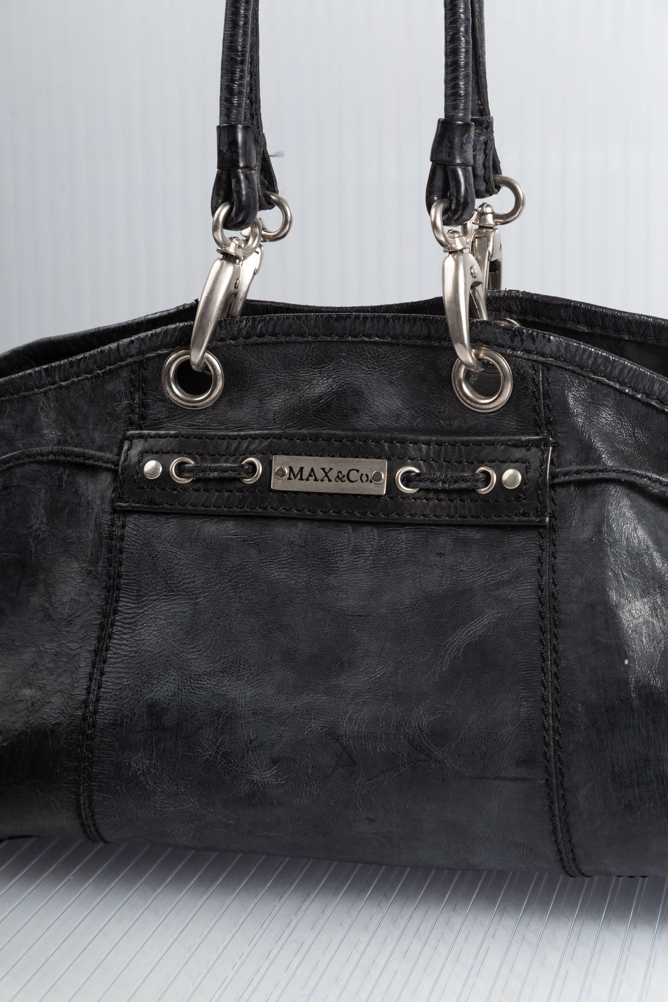 MAX MARA BLACK DISTRESSED LEATHER HANDBAG