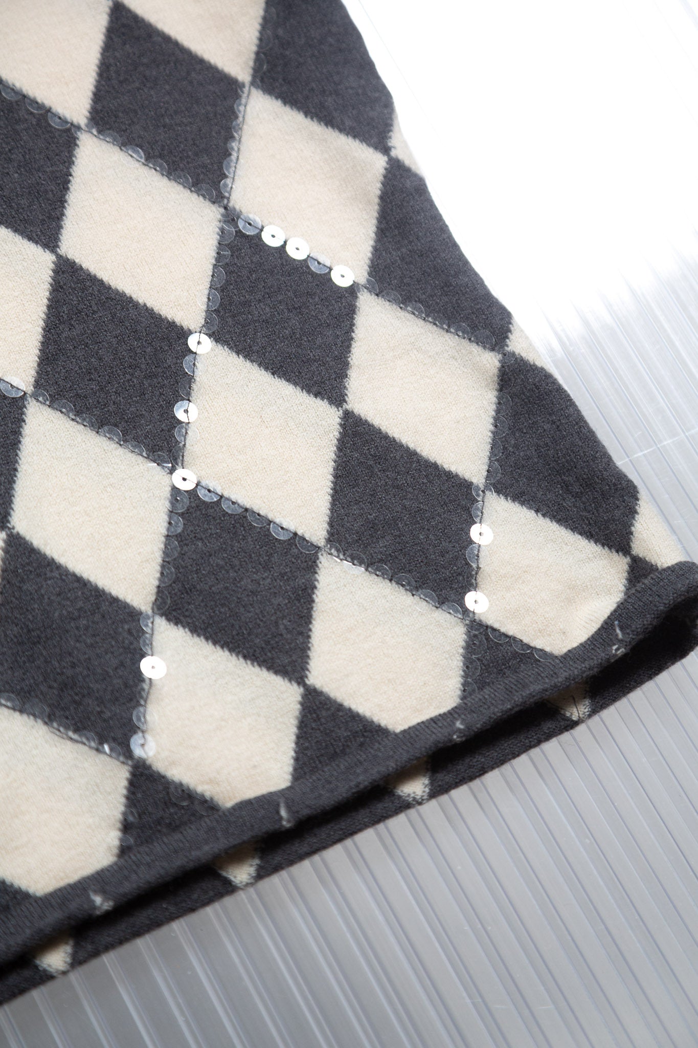 YSL ARGYLE SEQUINES KNIT TOP
