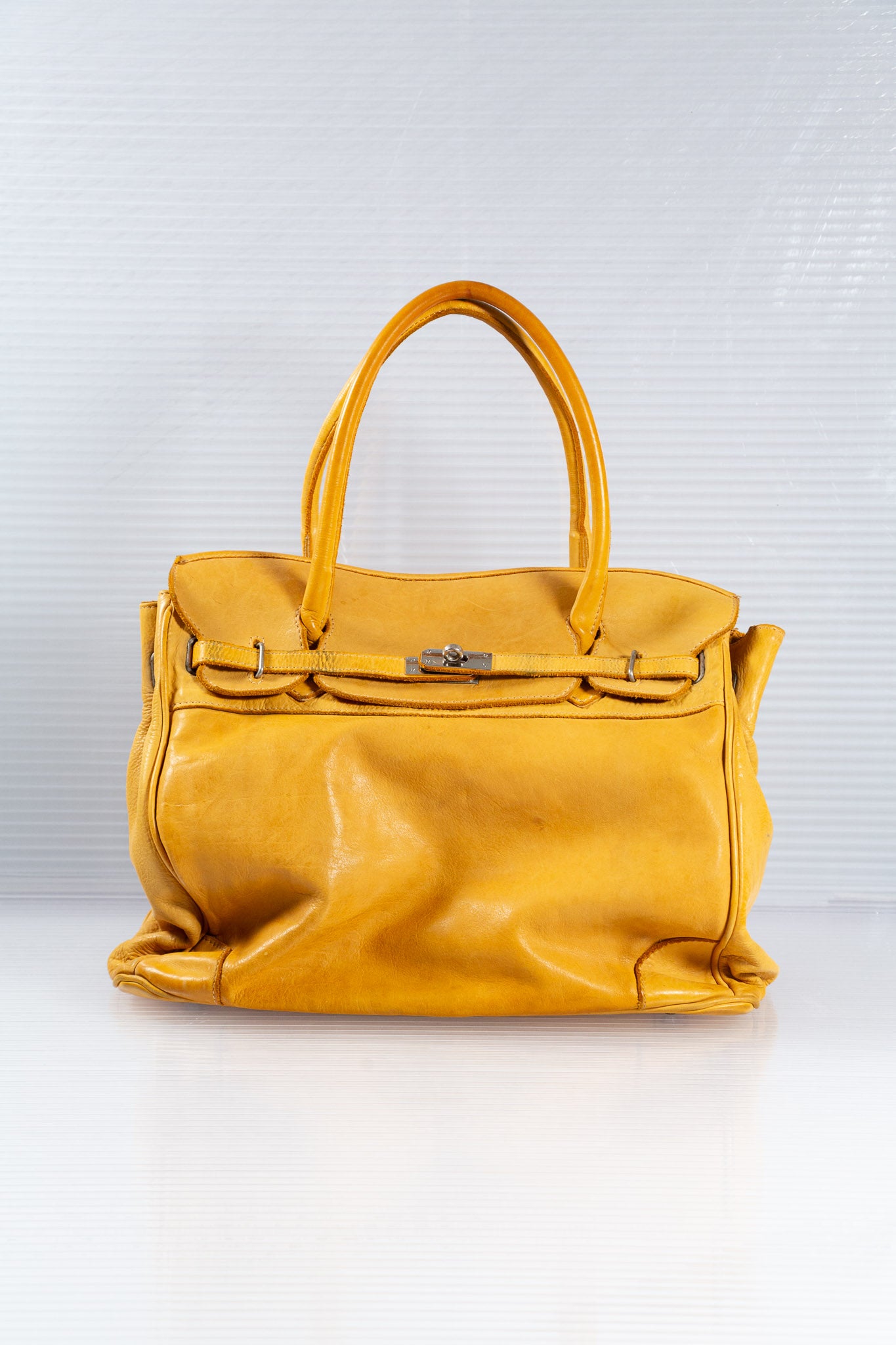 WASHED MUSTRAD FIRKIN LEATHER BAG