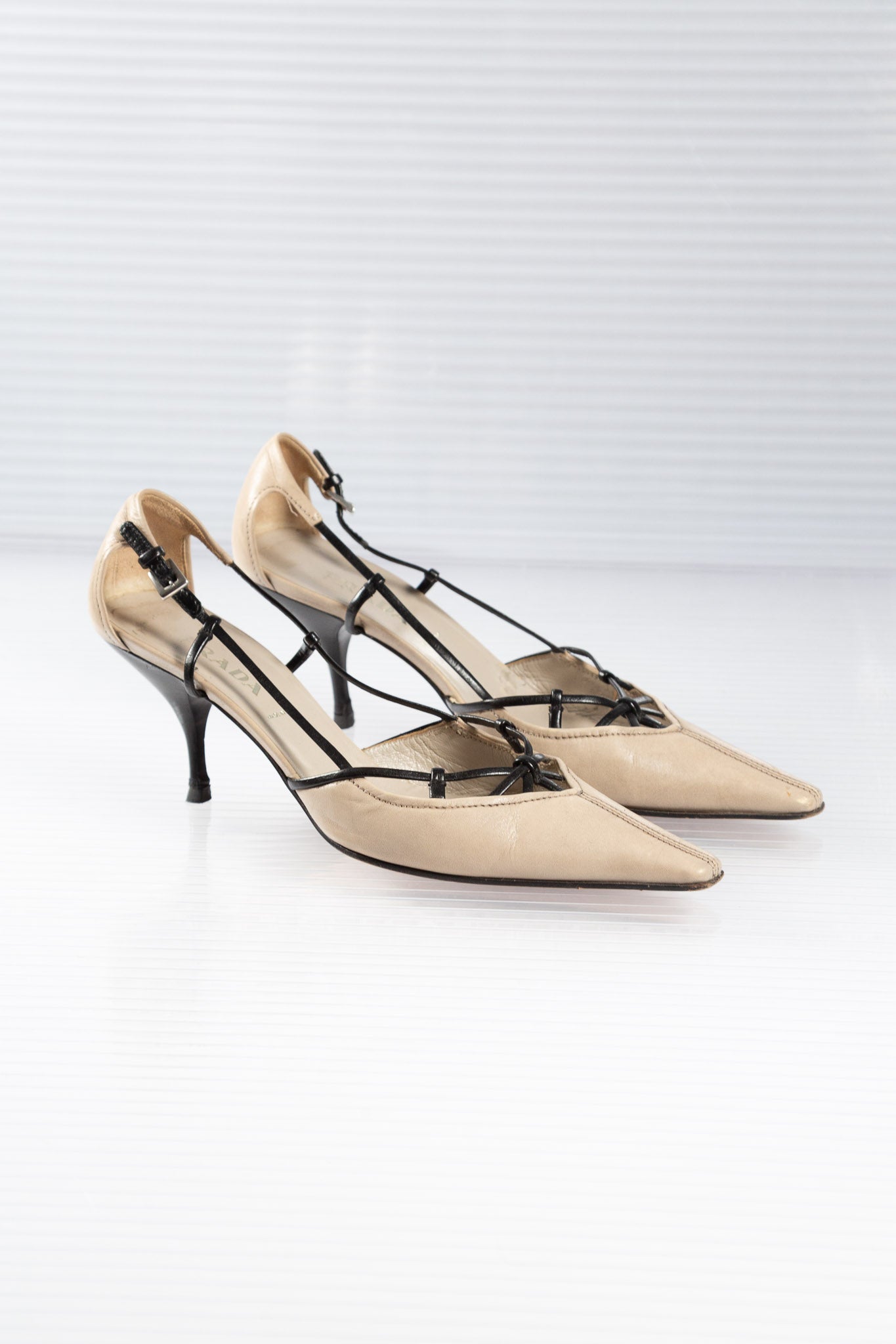 PRADA BEIGE LEATHER POINTED HEELS