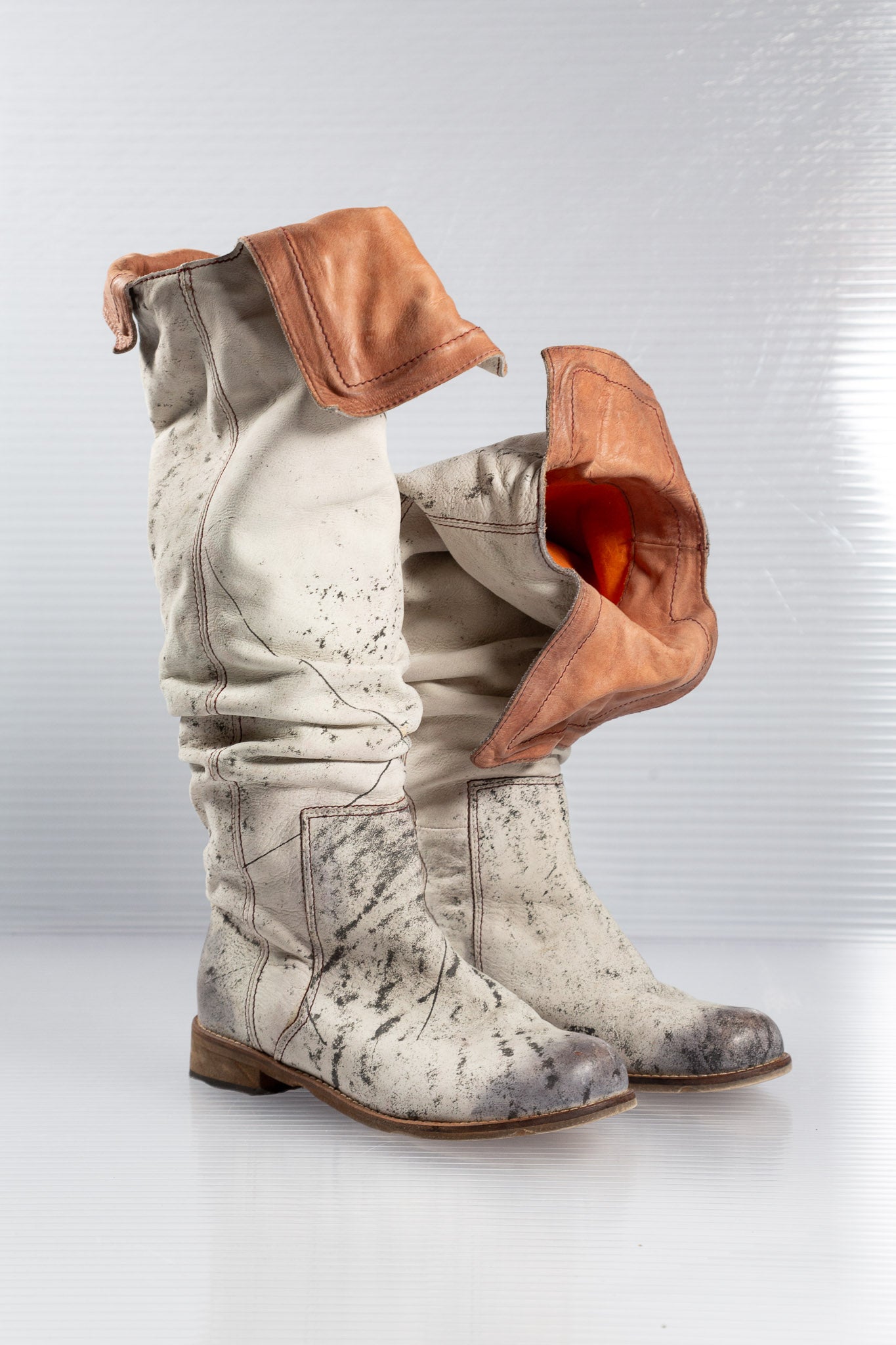 WASHED WHITE KNEE-HIGH BOOTS
