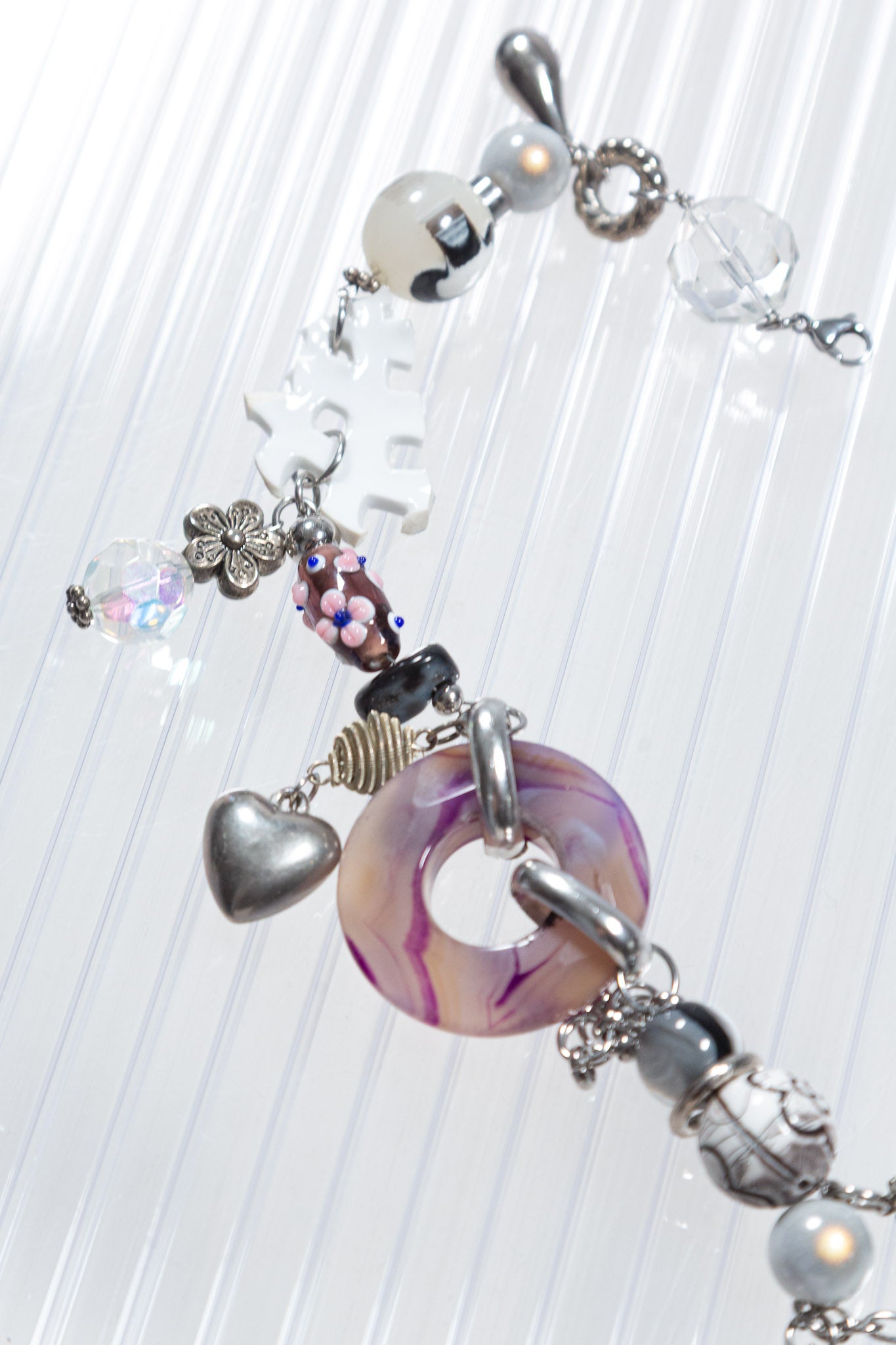 SILVER-TONED DECORATIVE CHAIN