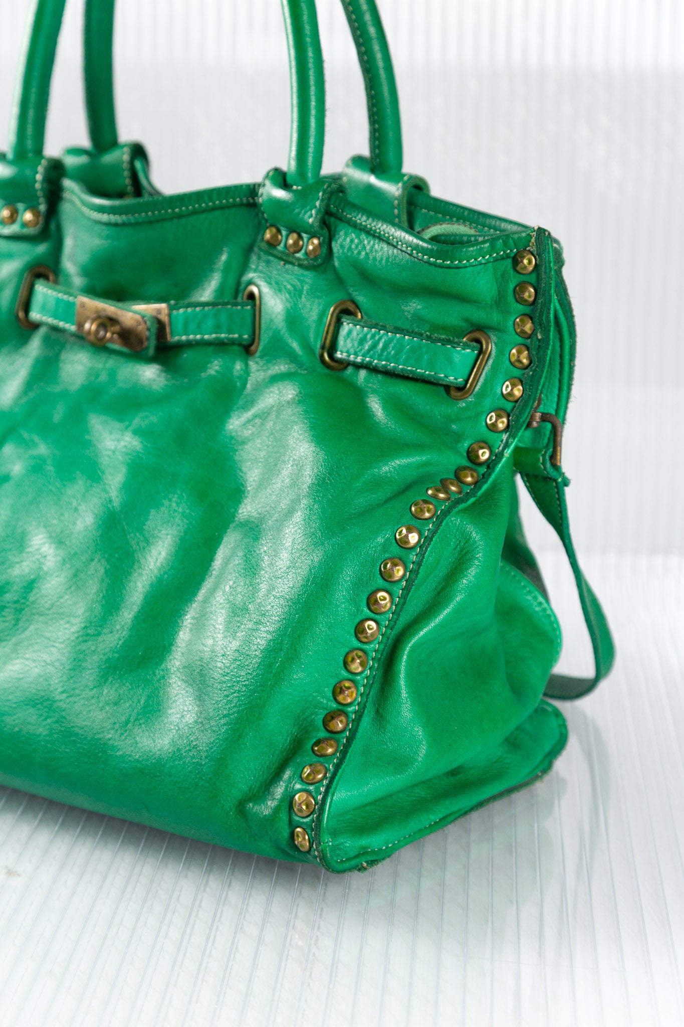 GREEN STUDDED FIRKIN LEATHER HANDBAG