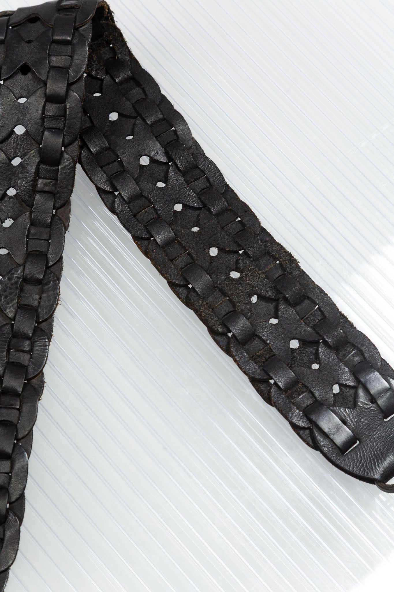 BLACK WOVEN LEATHER WAIST BELT
