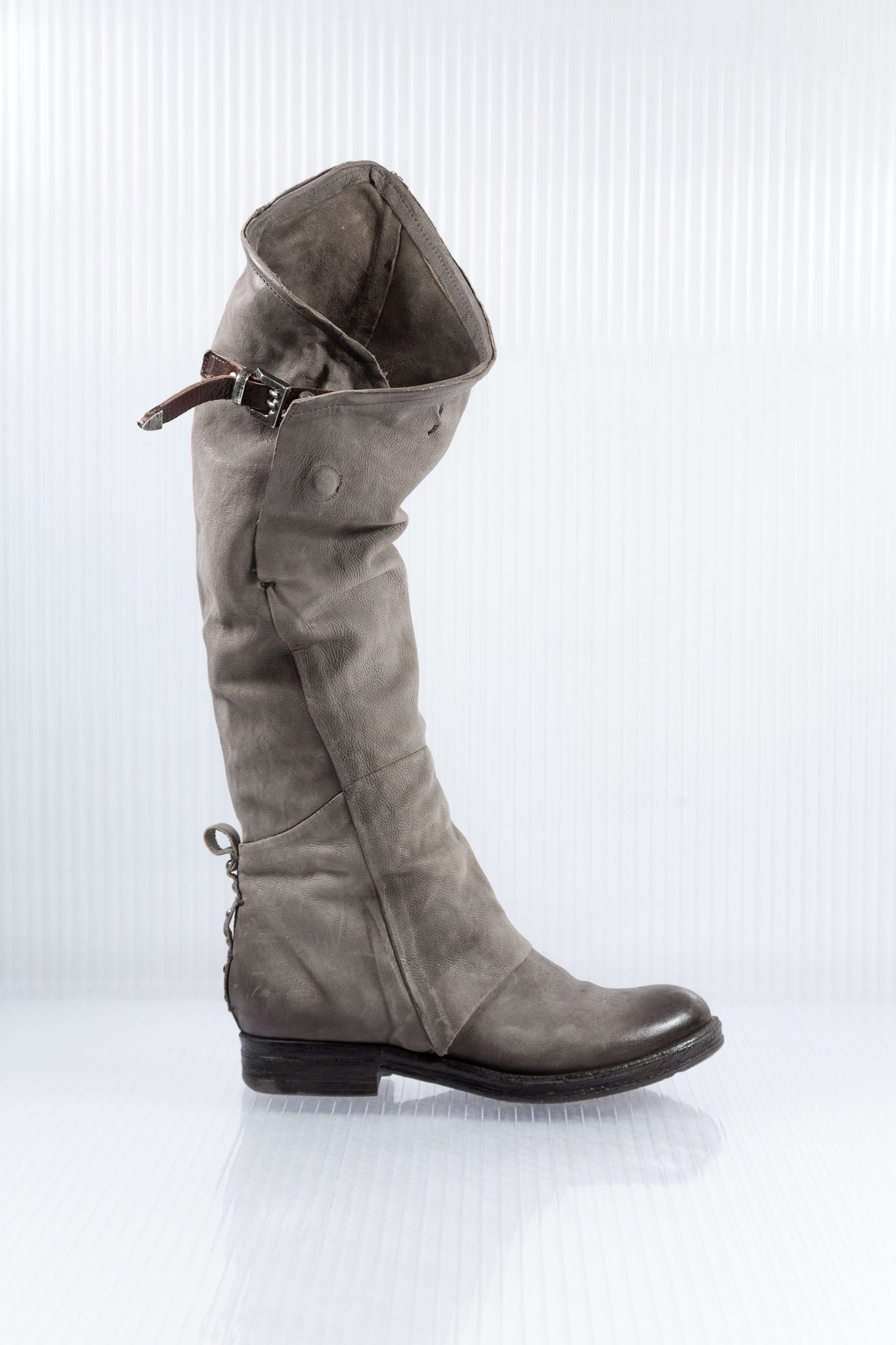 GREY GRADIENT SLOUCHY KNEE-HIGH BOOTS