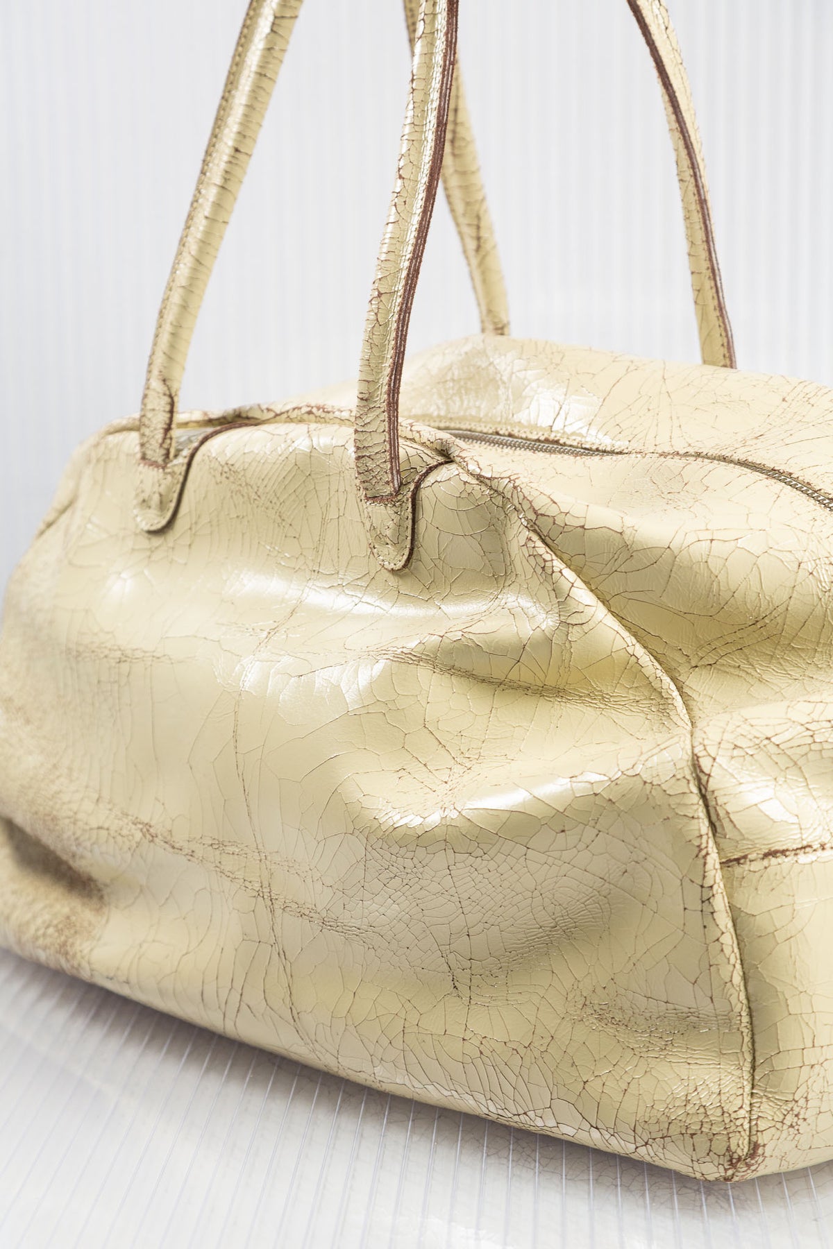 CREAM CRACKED LEATHER BAG