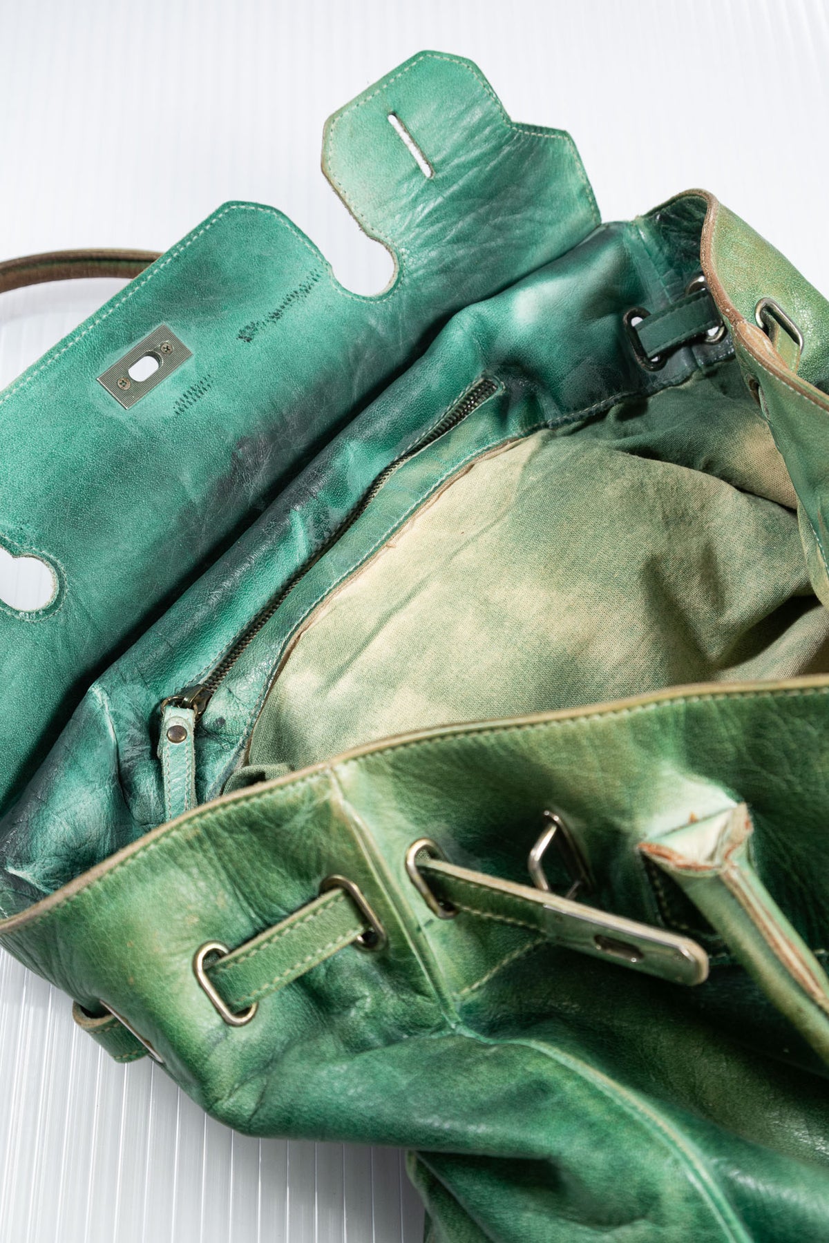 WASHED FIRKIN GREEN EMERALD LEATHER BAG