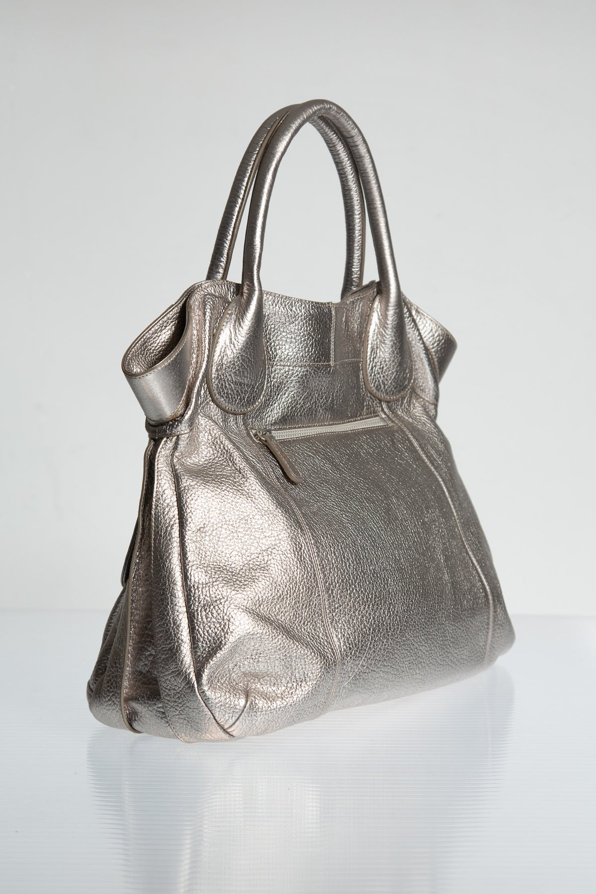 METALLIC SILVER LEATHER TOTE BAG
