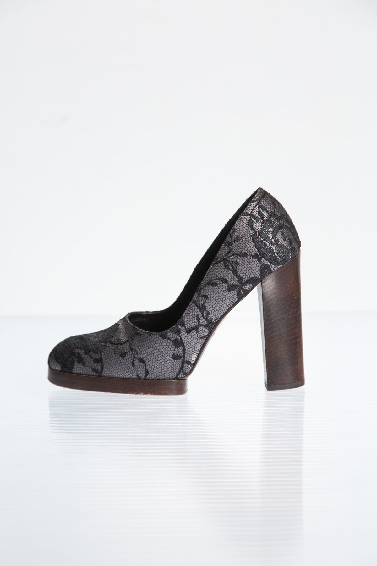 GUCCI BY TOM FORD SILK LACE PLATFORM PUMPS